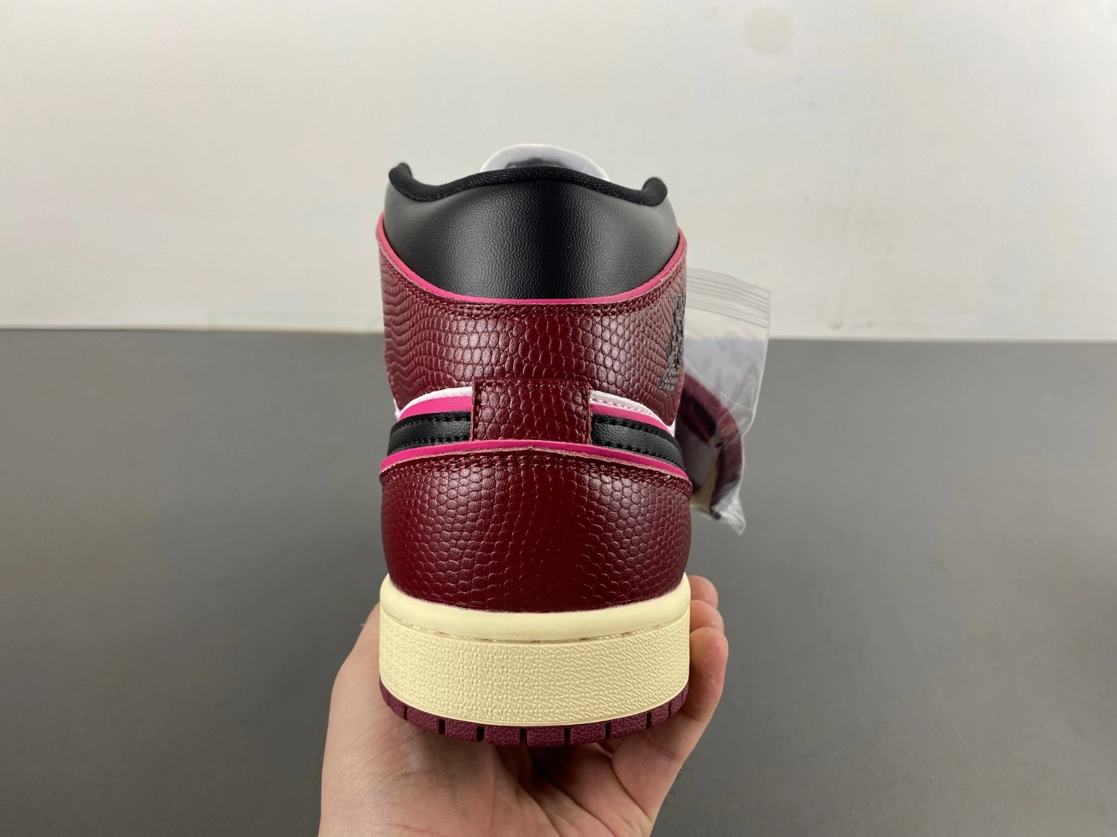 Air Jordan 1 Mid SE Bordeaux FQ7818- Casual 1362