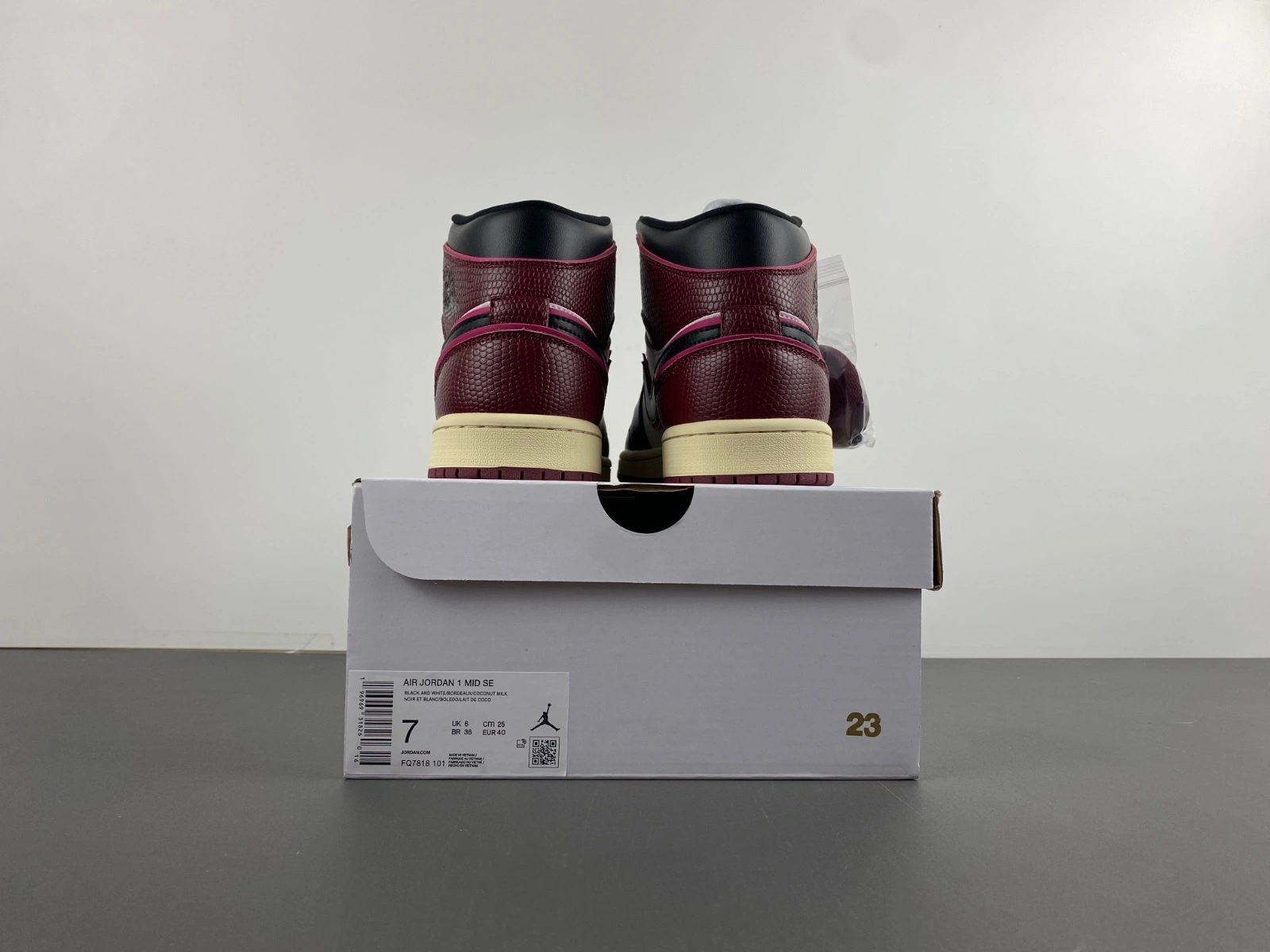 Air Jordan 1 Mid SE Bordeaux FQ7818- Casual 1362