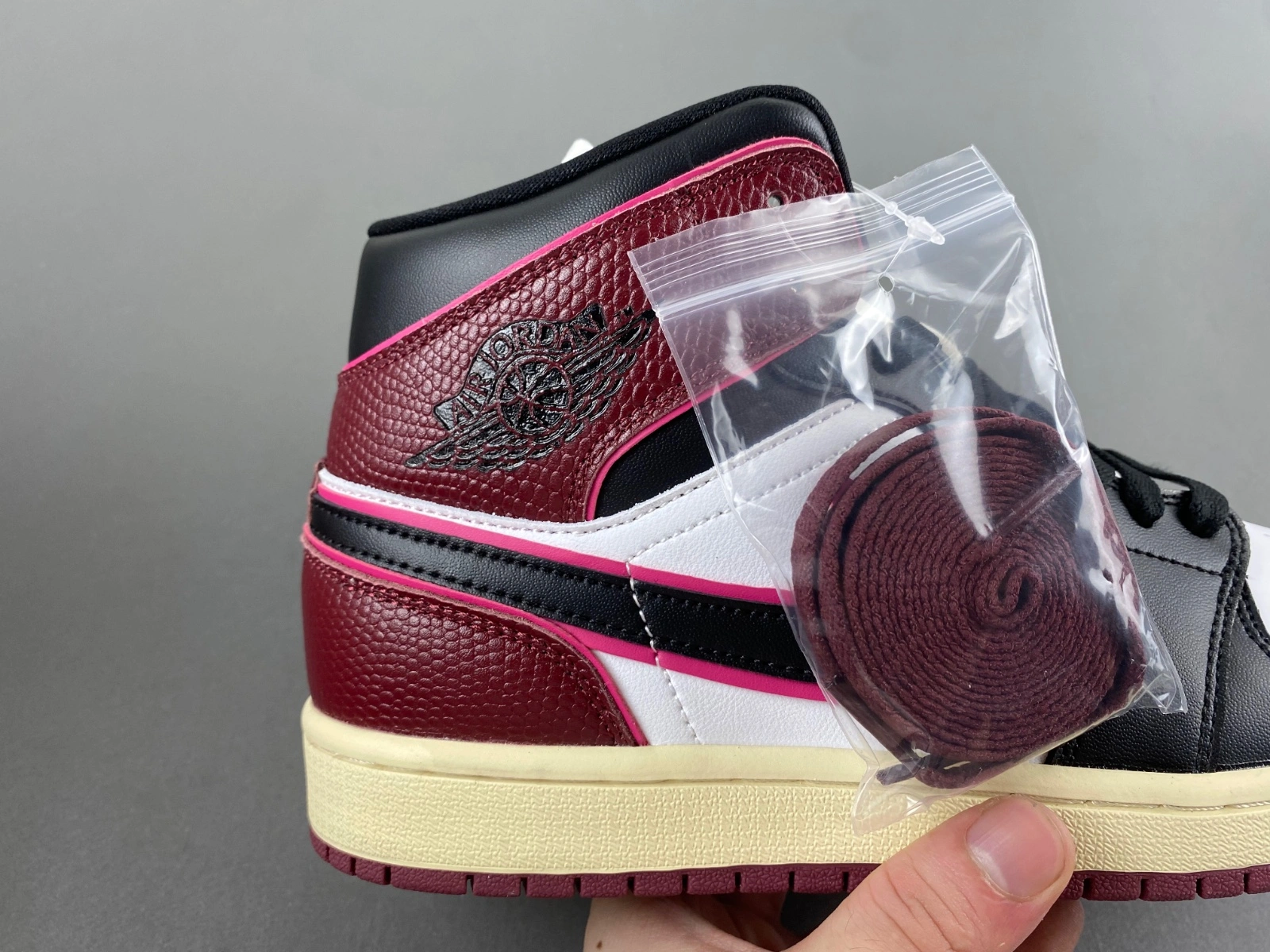 Air Jordan 1 Mid SE Bordeaux FQ7818- Casual 1362