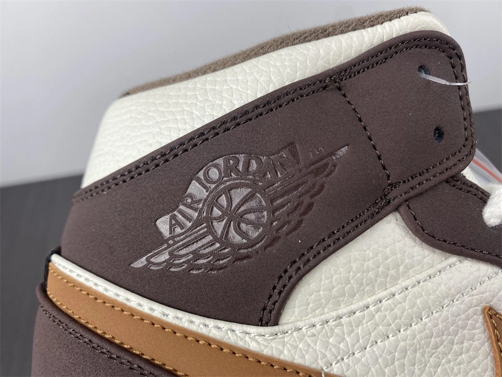 FlexibleFit Air Jordan 1 Mid SE Brown Basalt Oatmeal DO6699- 1679