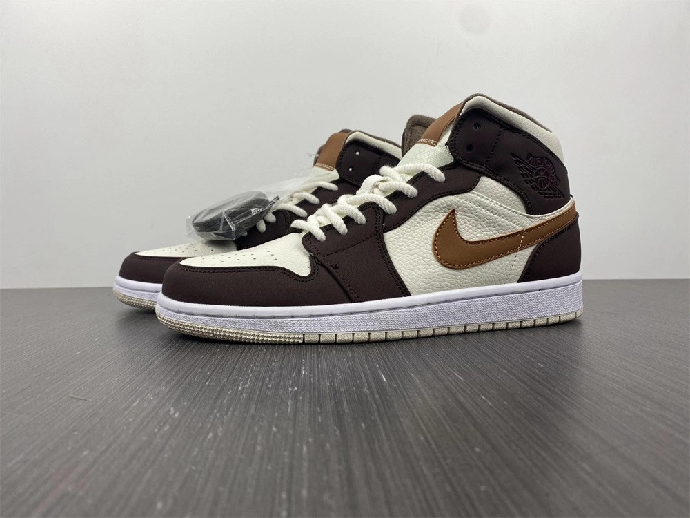 FlexibleFit Air Jordan 1 Mid SE Brown Basalt Oatmeal DO6699- 1679