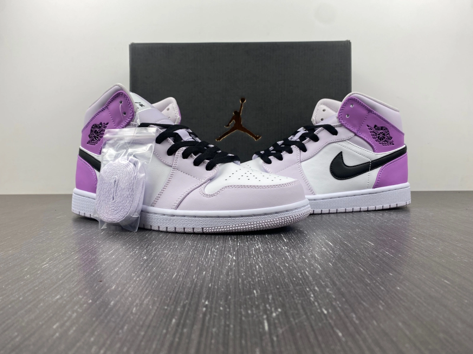 Neat Air Jordan 1 Mid SE DC9517- 1560