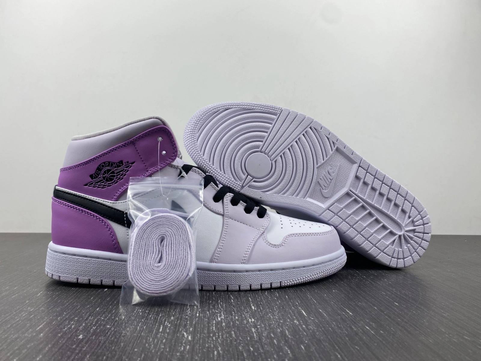 Neat Air Jordan 1 Mid SE DC9517- 1560