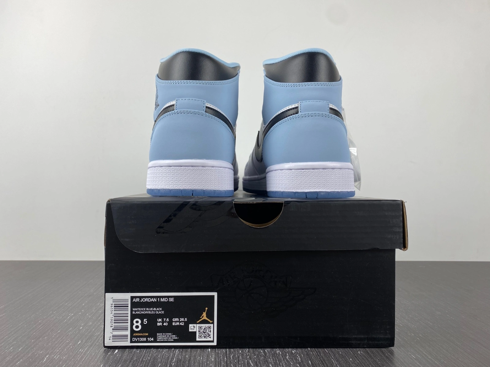 Resilient Air Jordan 1 Mid SE Ice Blue DV1308- 1581