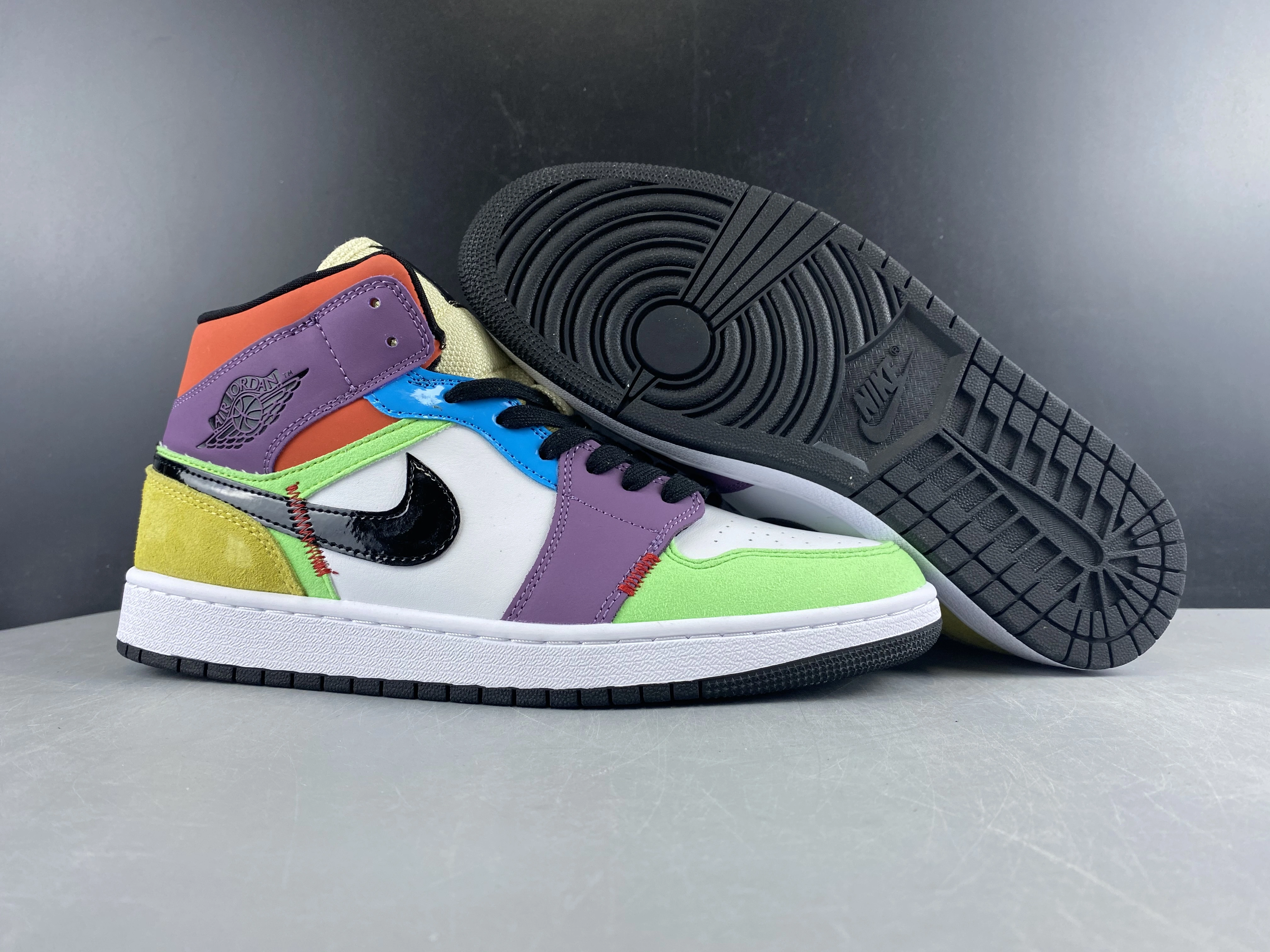 Air Jordan 1 Mid SE Multi-Color CW1140- Minimalist 1777