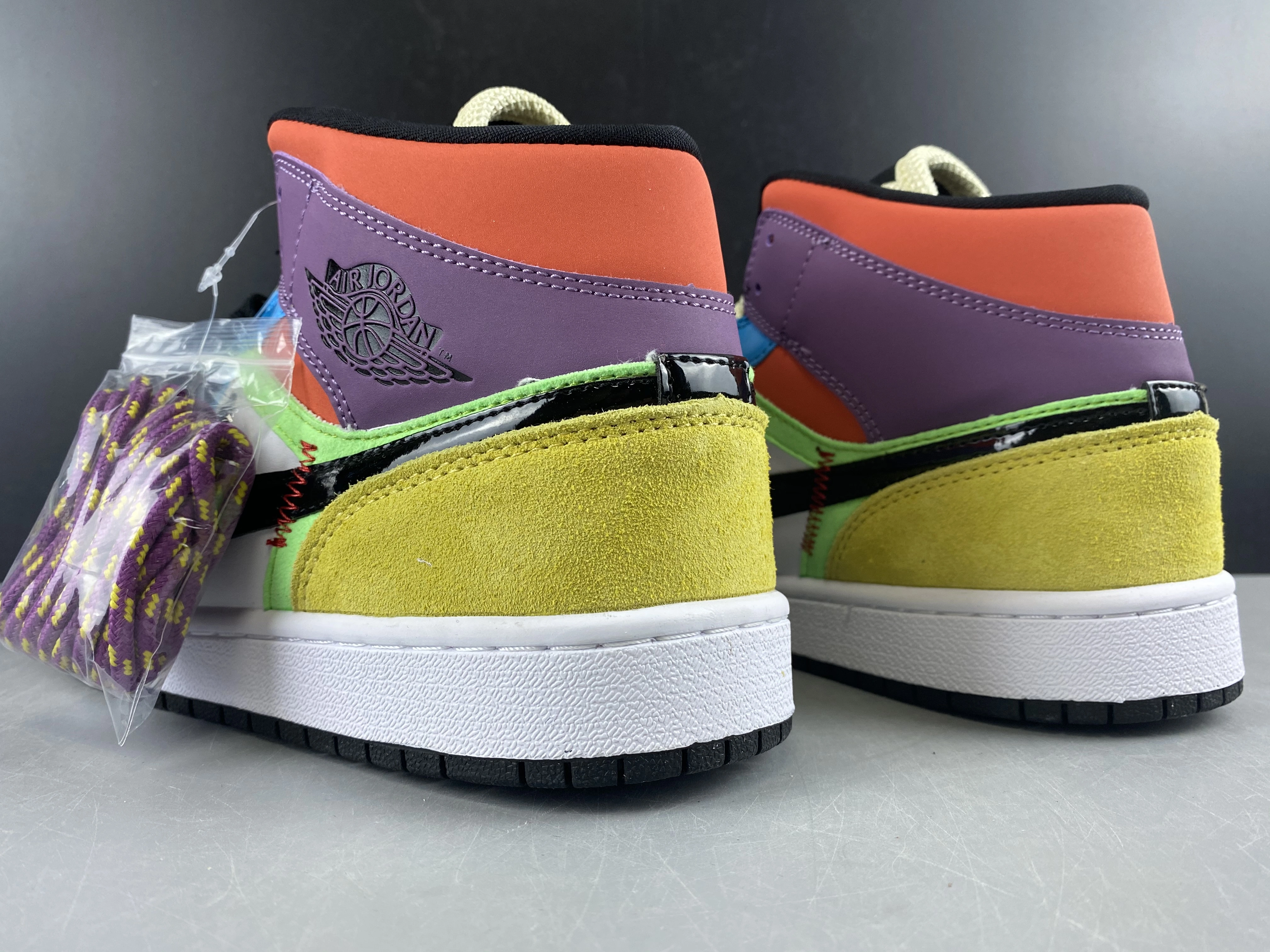 Air Jordan 1 Mid SE Multi-Color CW1140- Minimalist 1777