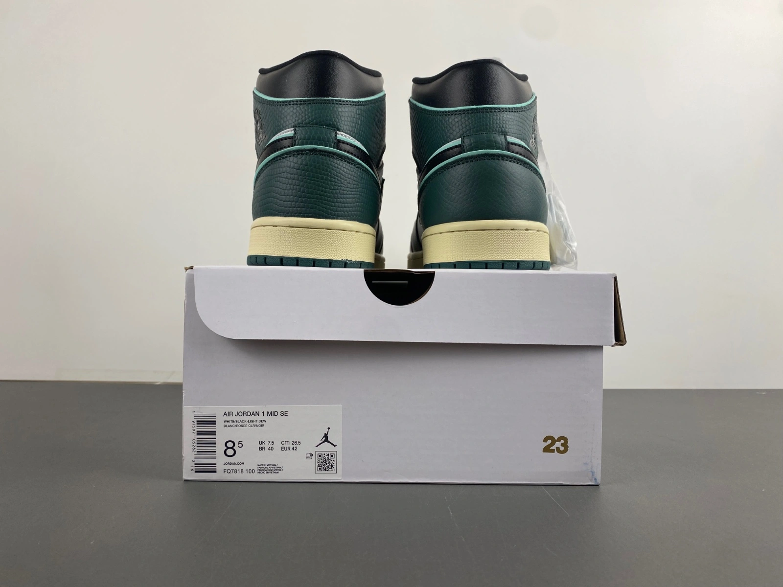 Air Jordan 1 Mid SE Oxidized Green FQ7818- Modern 1367