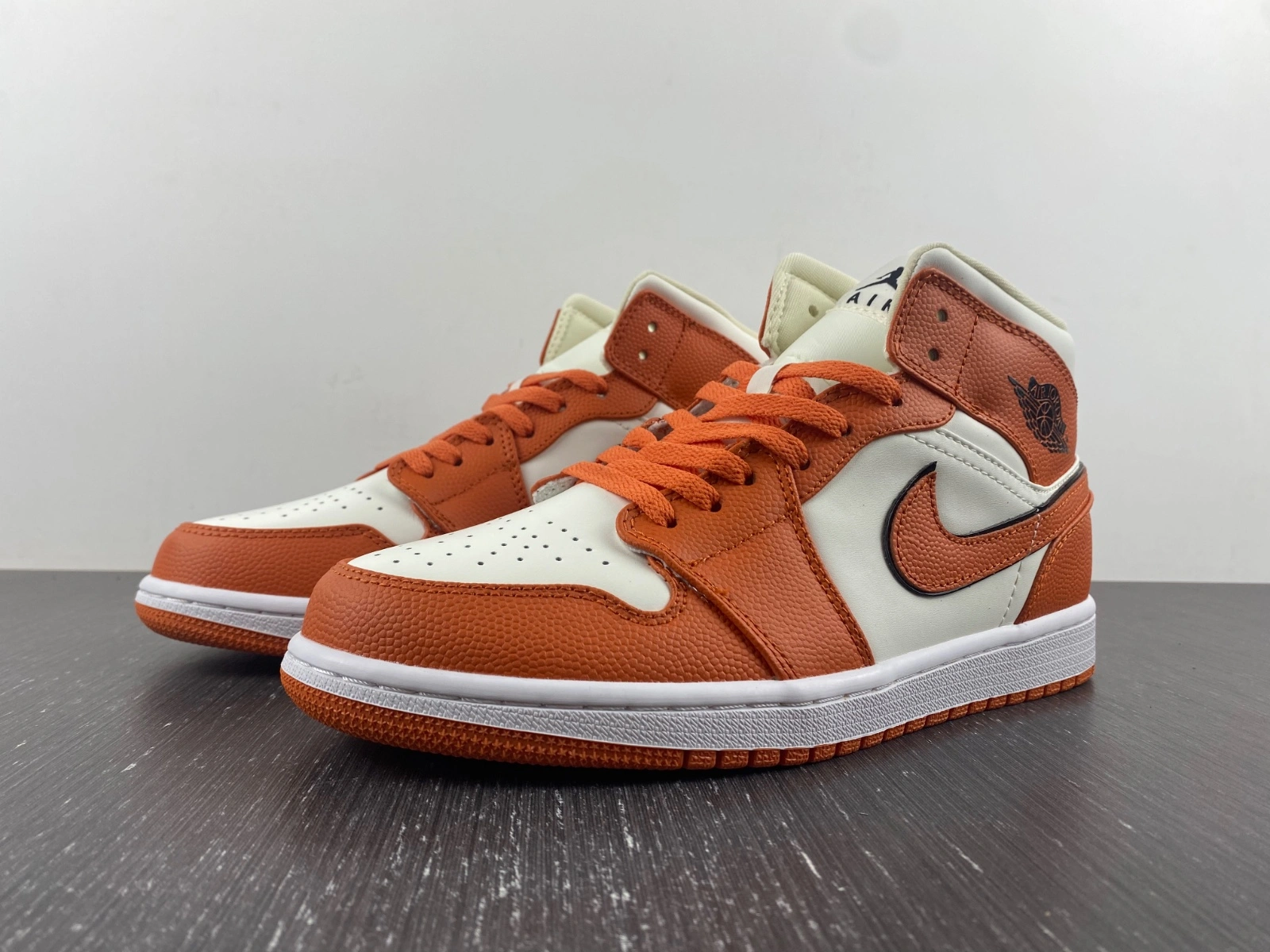 Classic Air Jordan 1 Mid SE Sport Spice DV1302- 1605