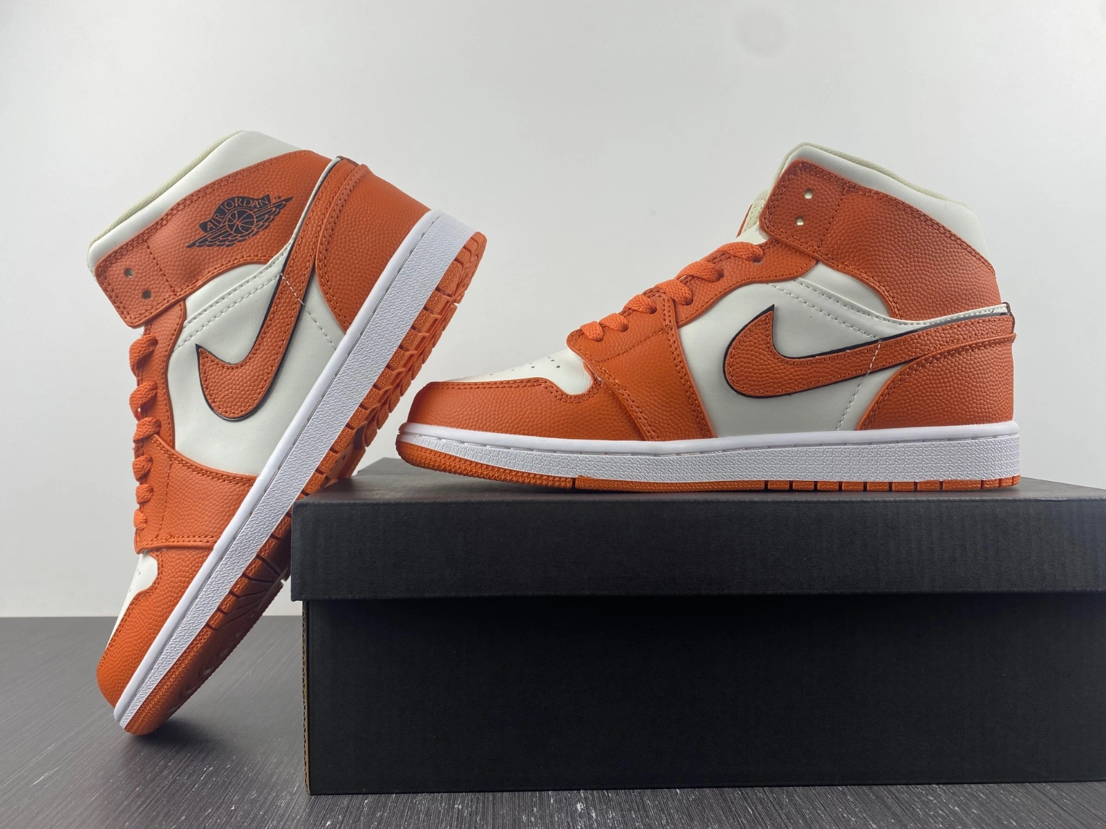 Classic Air Jordan 1 Mid SE Sport Spice DV1302- 1605