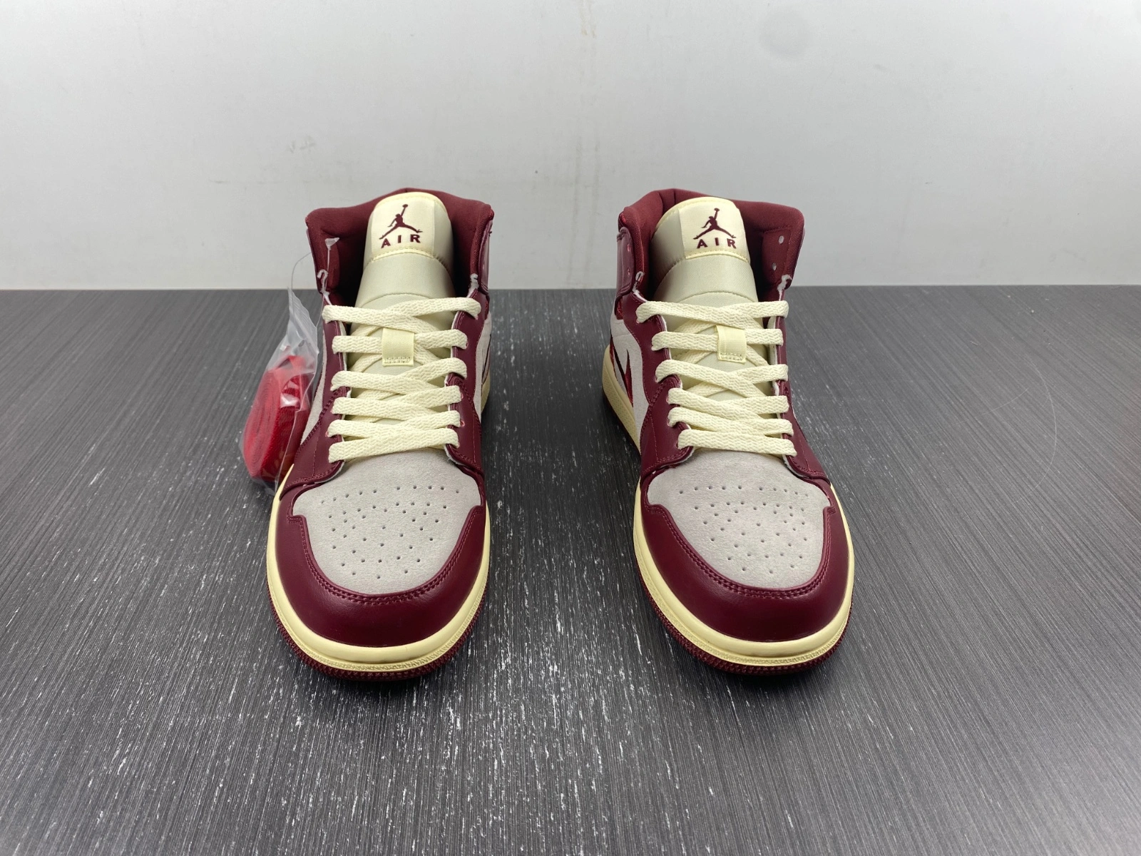 Air Jordan 1 Mid SE Tiki Leaf Team Red DZ2820- Comfortable 1554