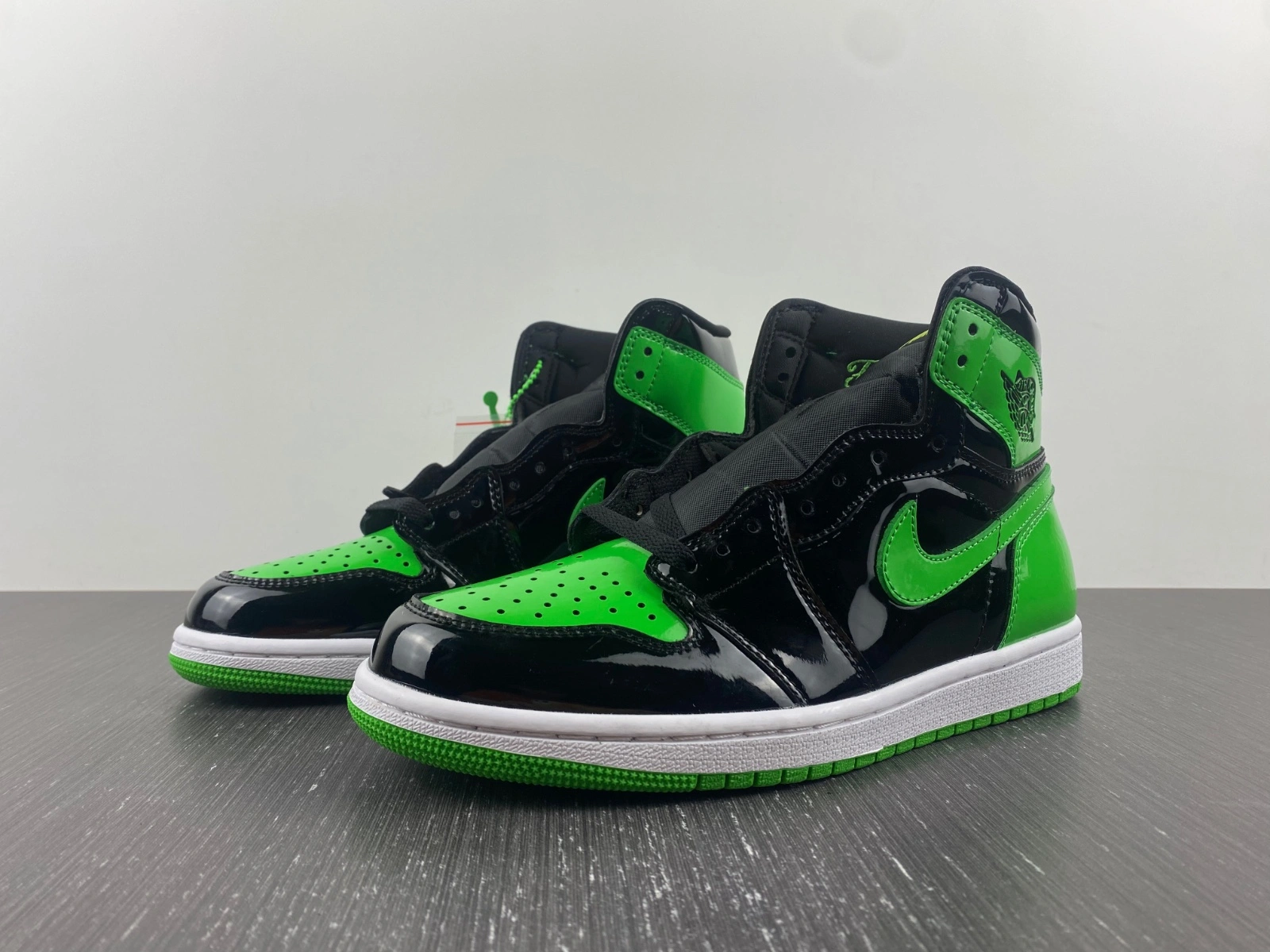 HighPerformance Air Jordan 1 Pine Green 555088- 1615