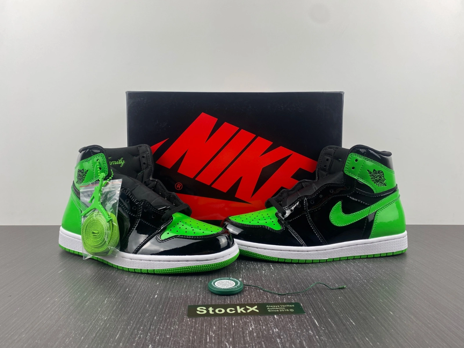 HighPerformance Air Jordan 1 Pine Green 555088- 1615