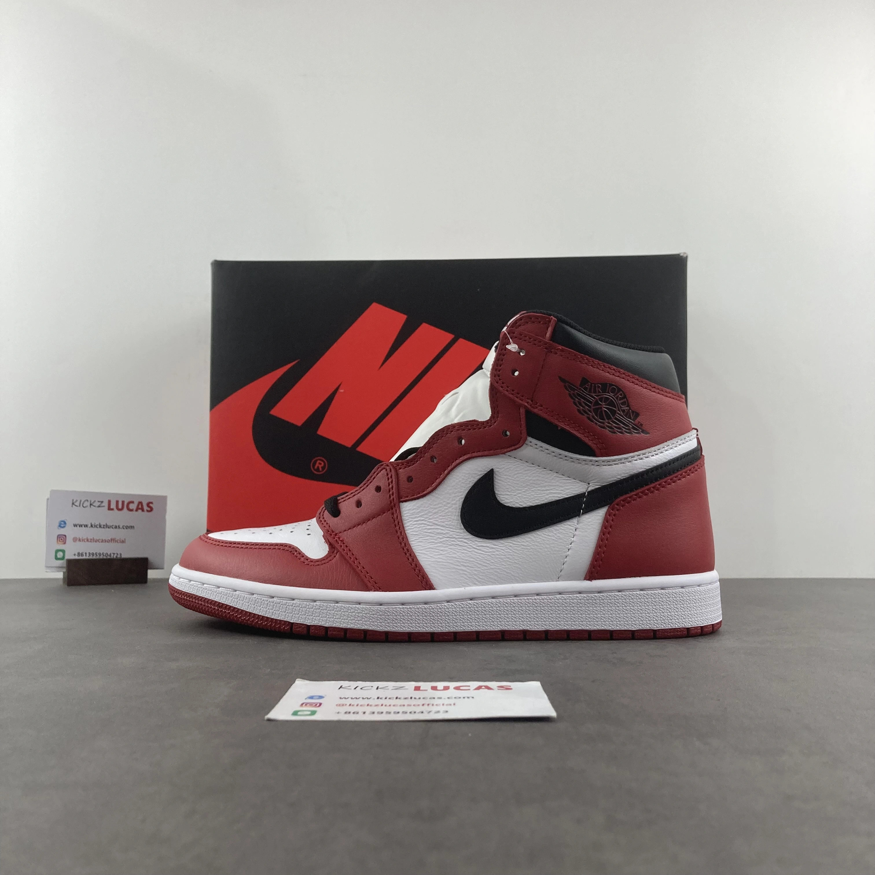 Air Jordan 1 Retro Chicago 555088- Effortless 1715