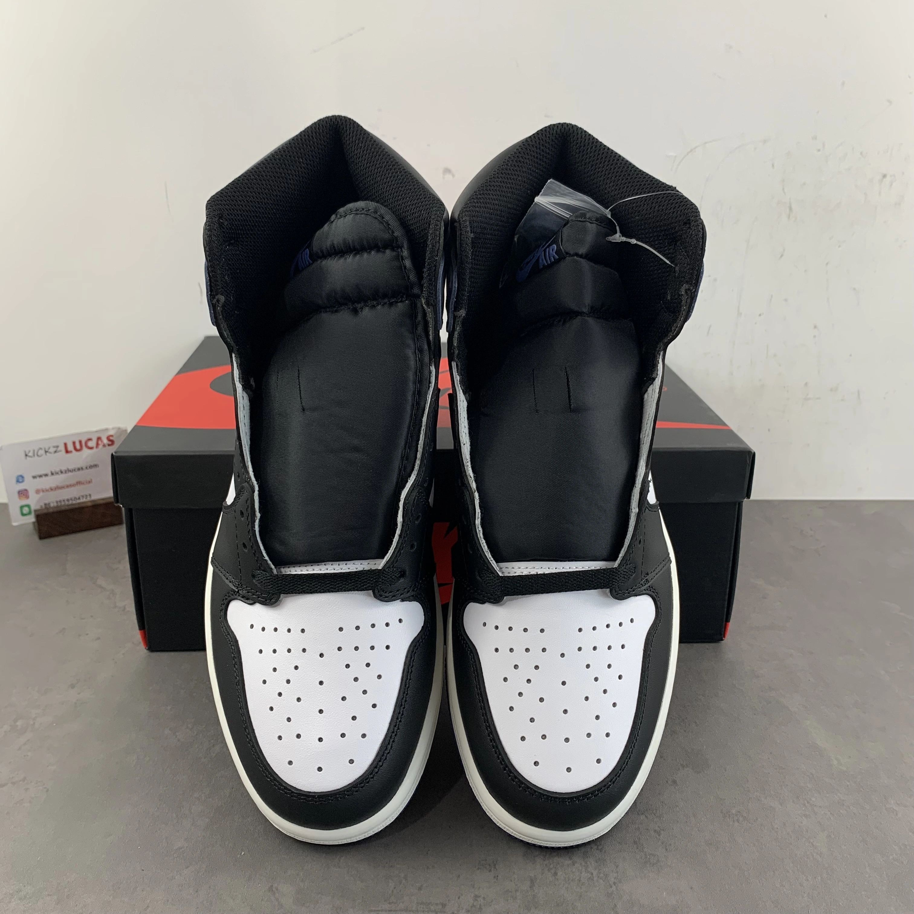 Contemporary Air Jordan 1 Retro High Blue Moon 555088- 1464