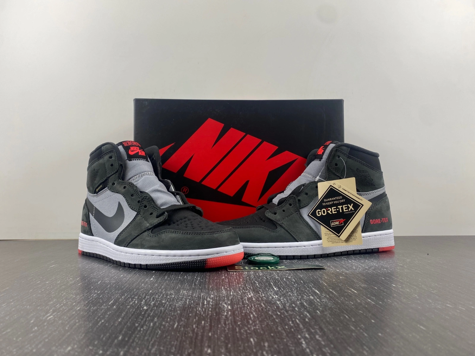 Air Jordan 1 Retro High Element Gore-Tex Black Infrared DB2889- ZeroBulk 1414