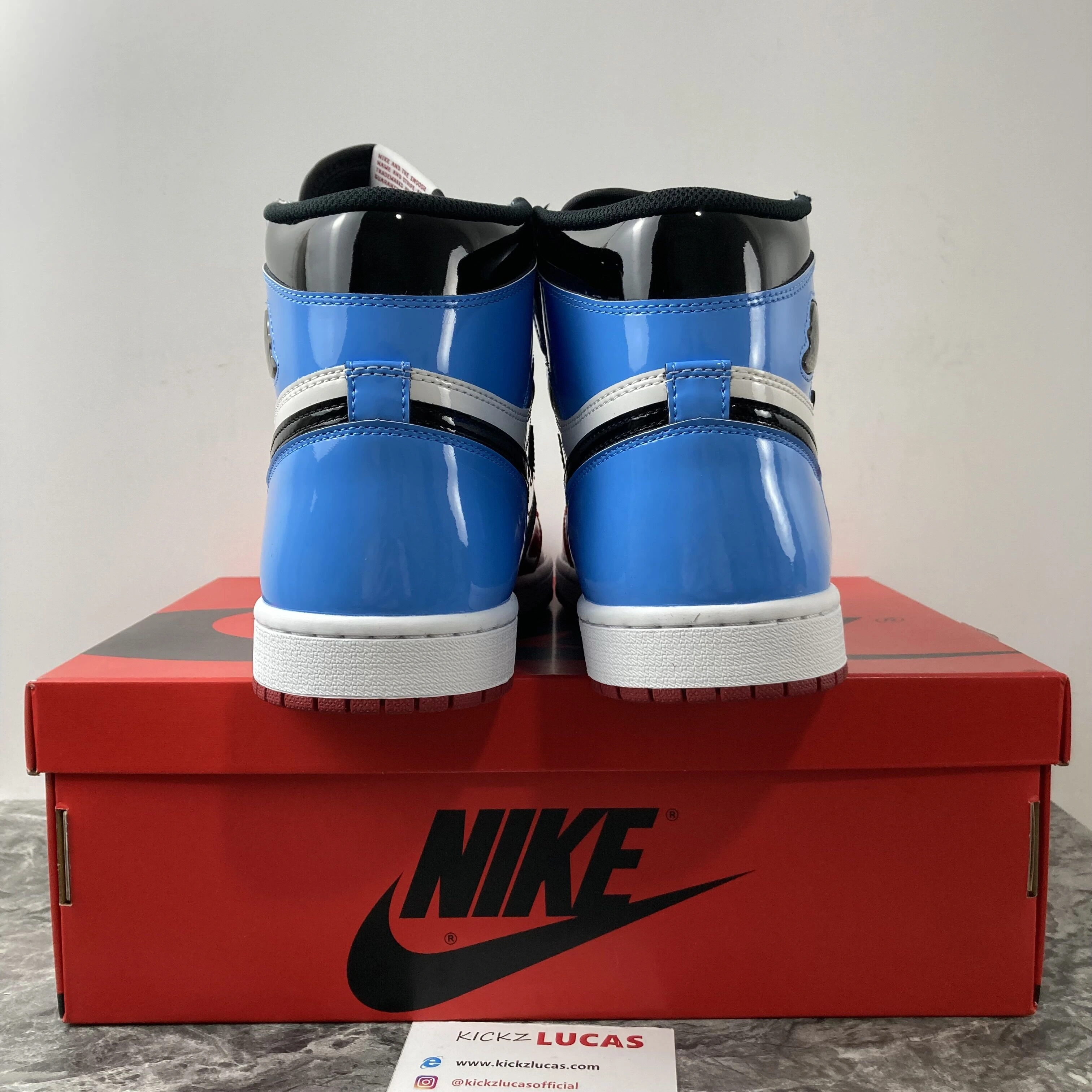 FreshLook Air Jordan 1 Retro High Fearless UNC Chicago CK5666- 1706