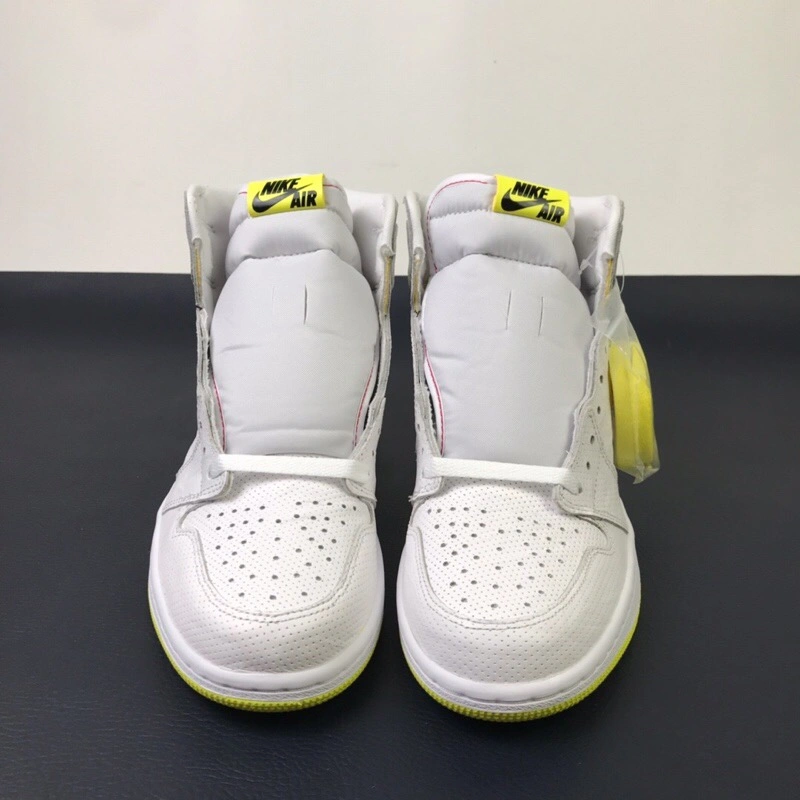 Air Jordan 1 Retro High First Class Flight 555088- Unique 1722