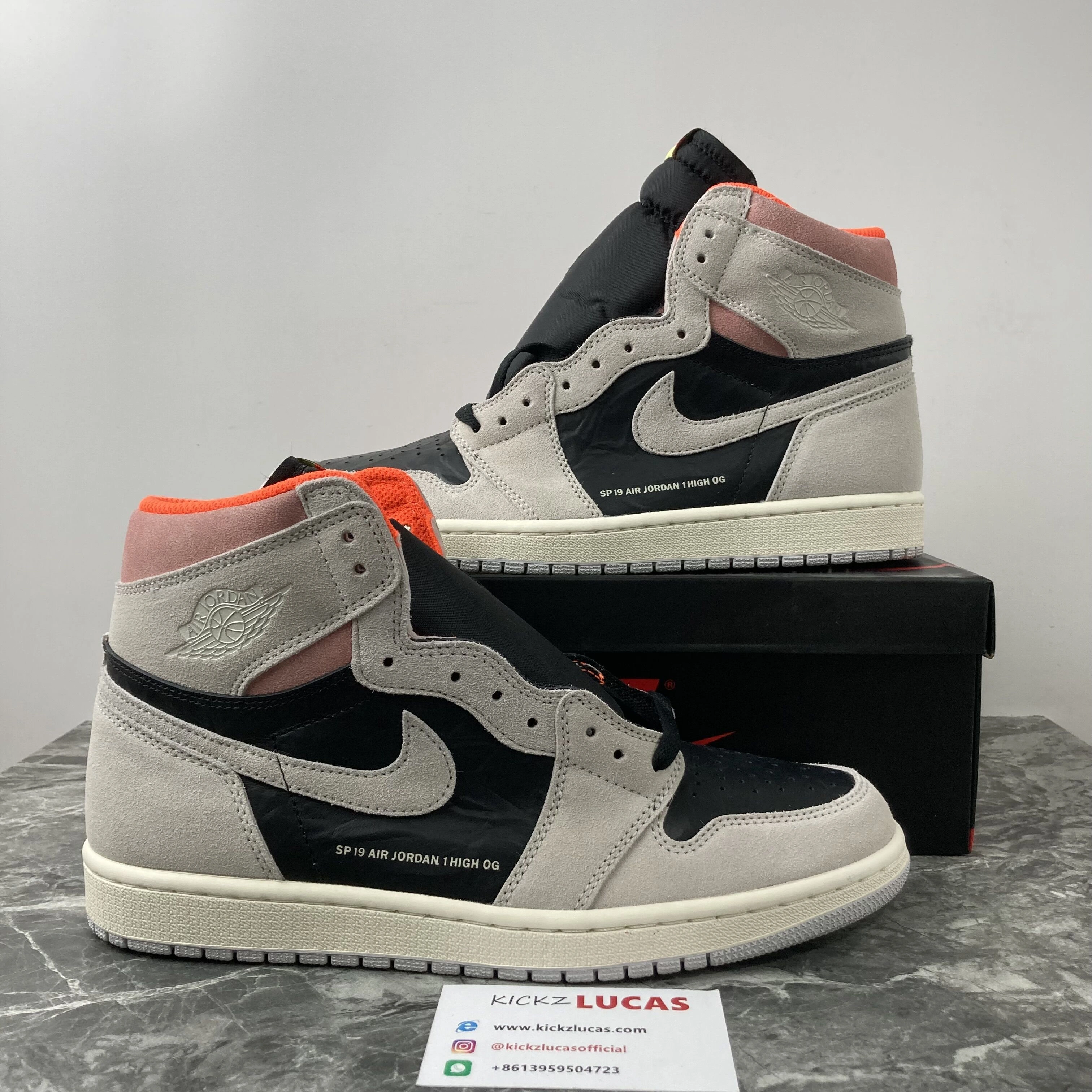 Supportive Air Jordan 1 Retro High Neutral Grey Hyper Crimson 555088- 1780