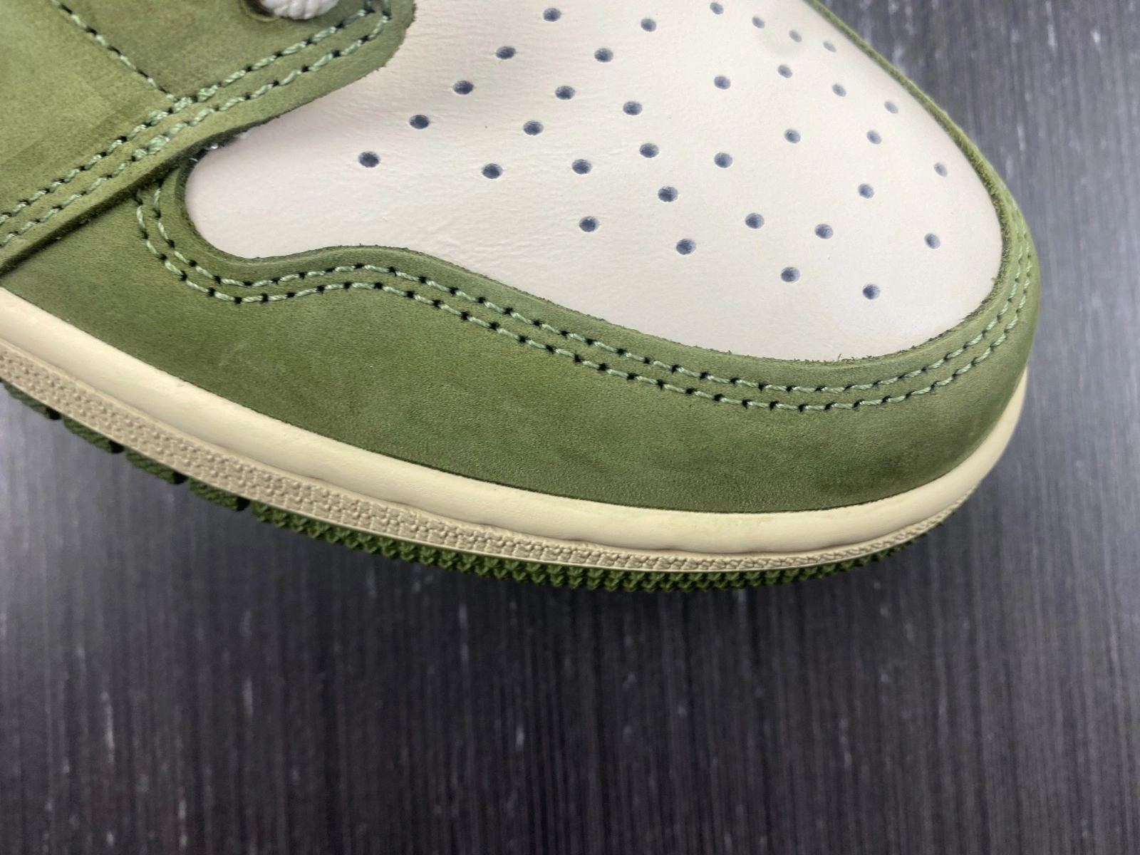 Air Jordan 1 Retro High OG Celadon FB9934- Chic 1484