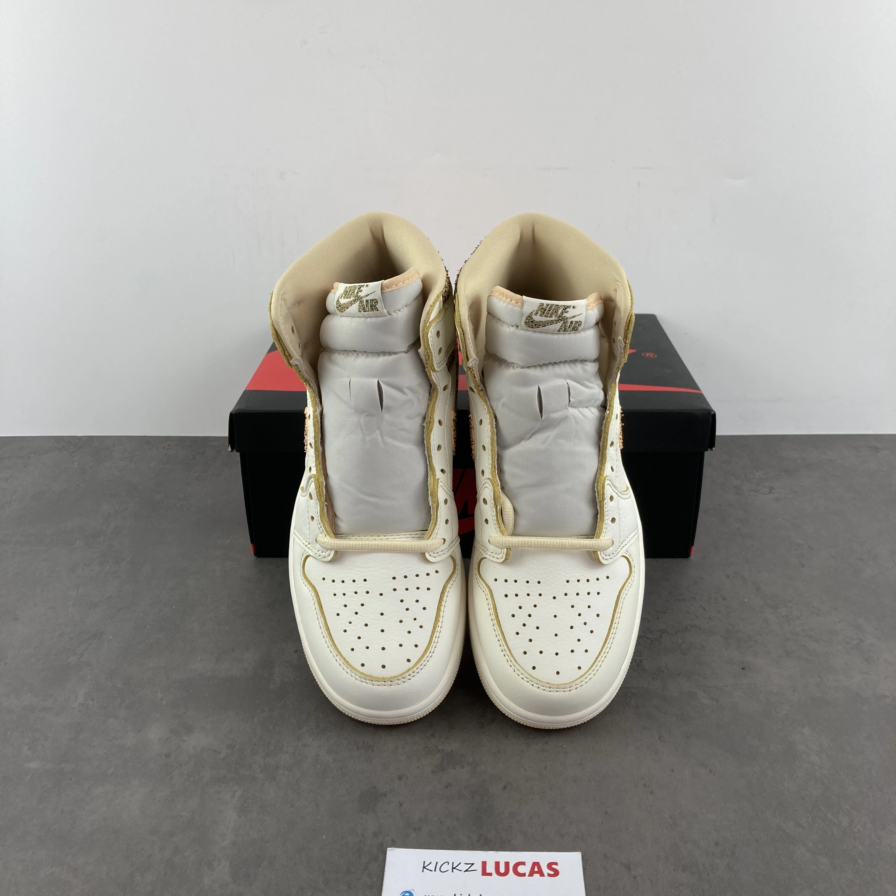 TravelReady Air Jordan 1 Retro High OG Craft Vibrations Of Naija FD8631- 1511