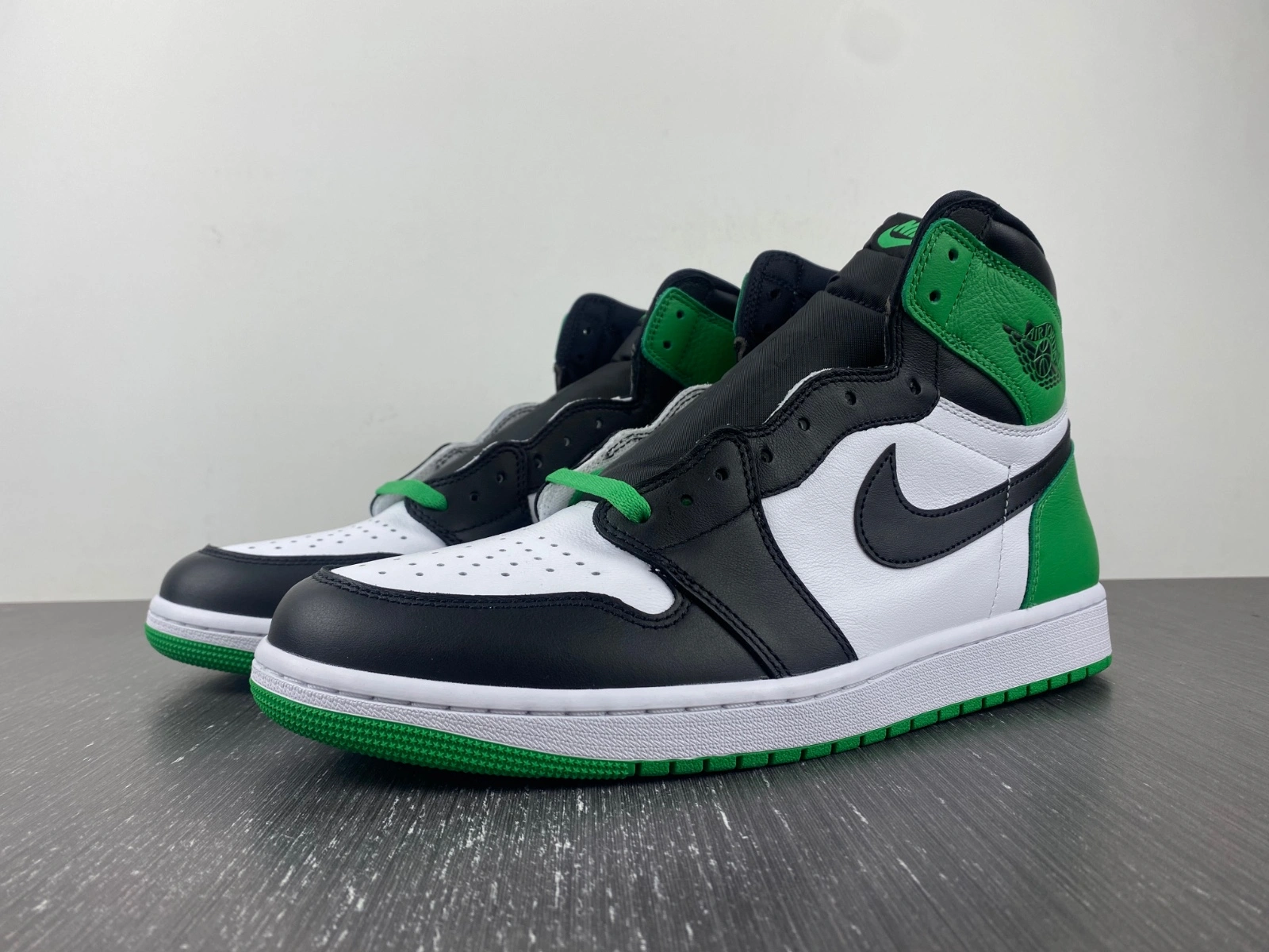 Air Jordan 1 Retro High OG Lucky Green DZ5485- Sporty 1584