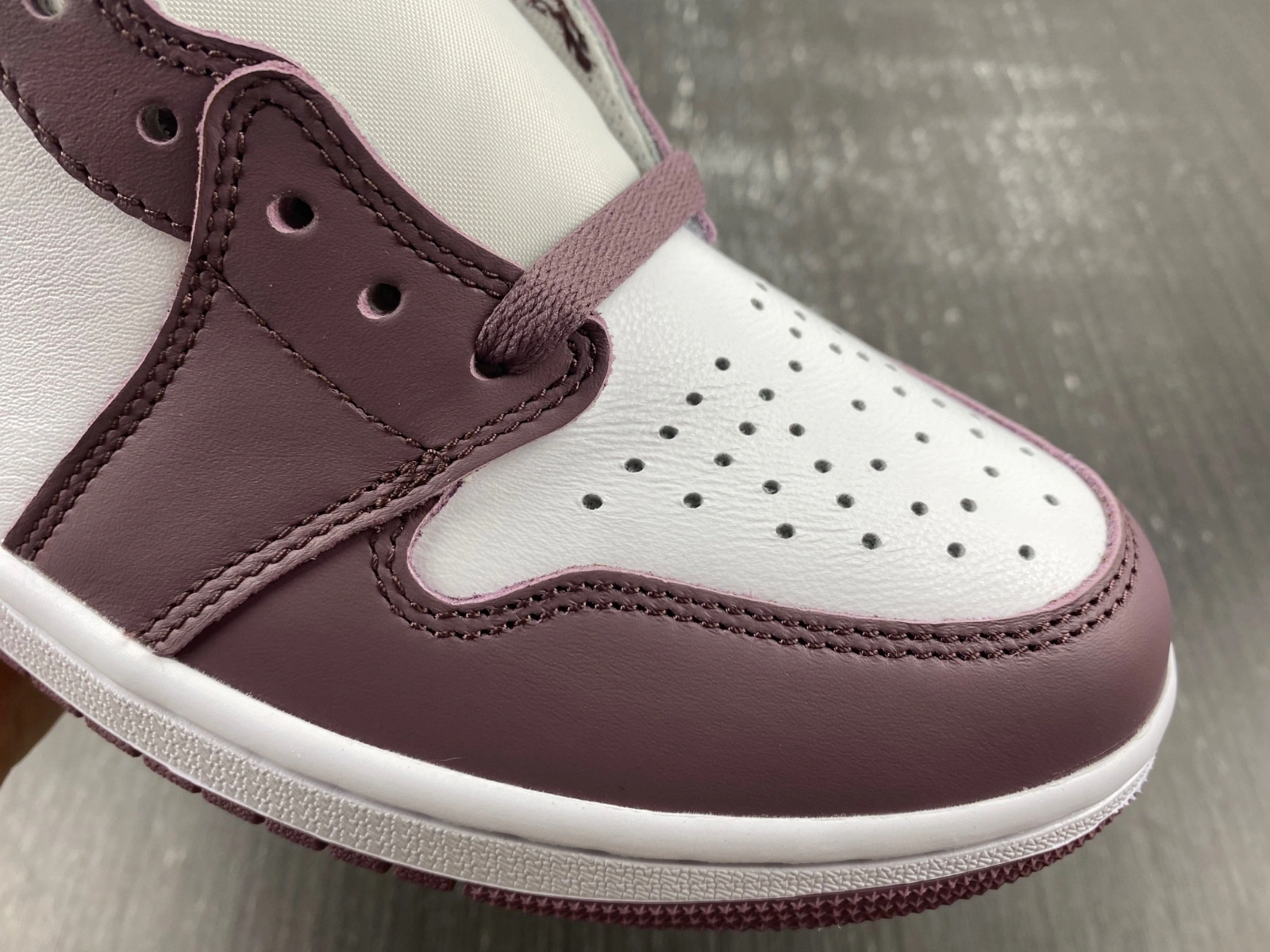 Original Air Jordan 1 Retro High OG Mauve DZ5485- 1478