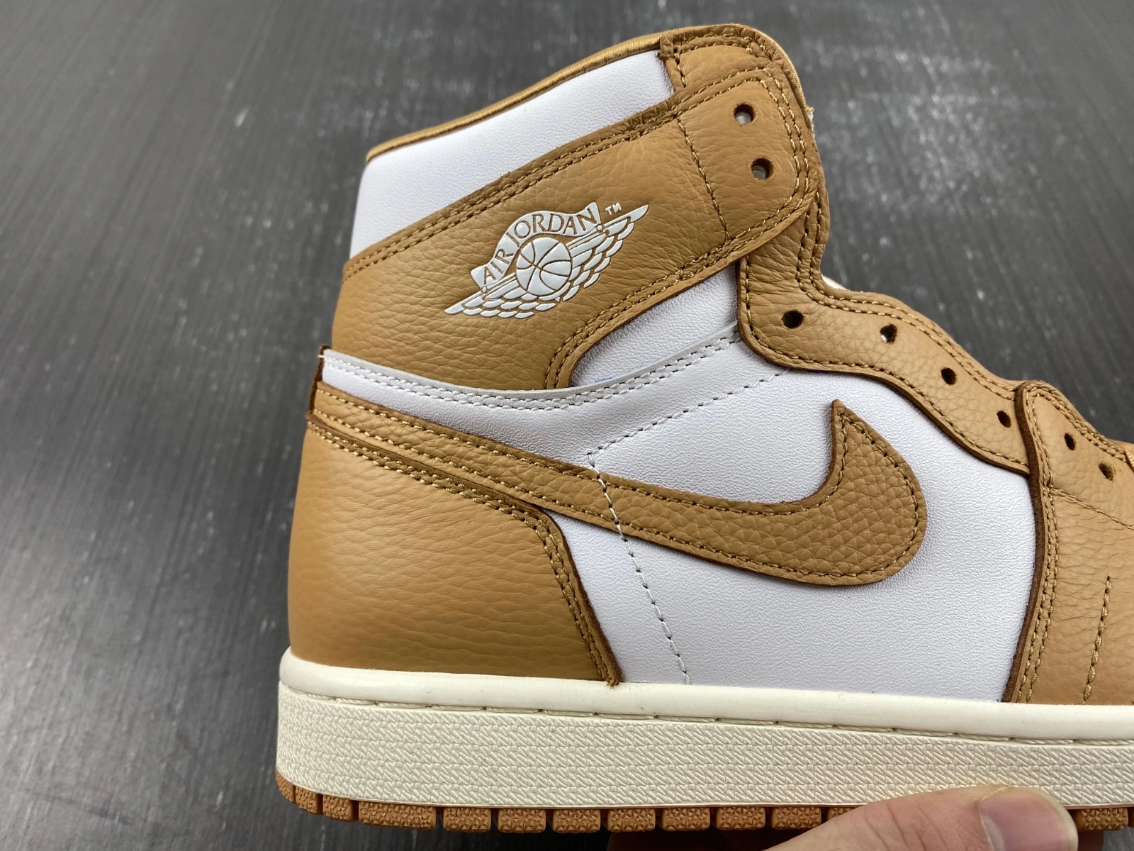 Air Jordan 1 Retro High OG Praline FN6622- Colorful 1470