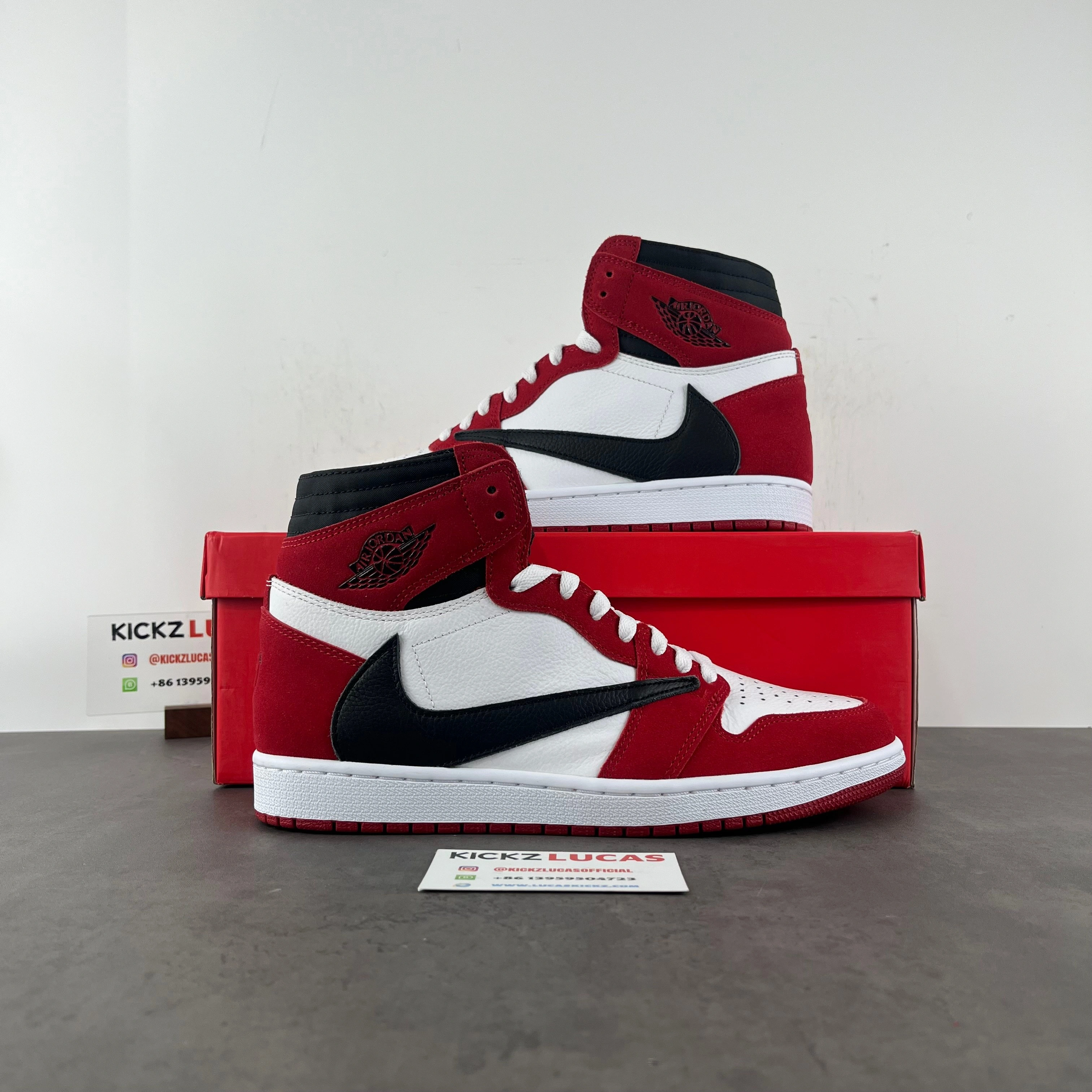 Bright Air Jordan 1 Retro High OG SP Travis Scott Chicago 1572