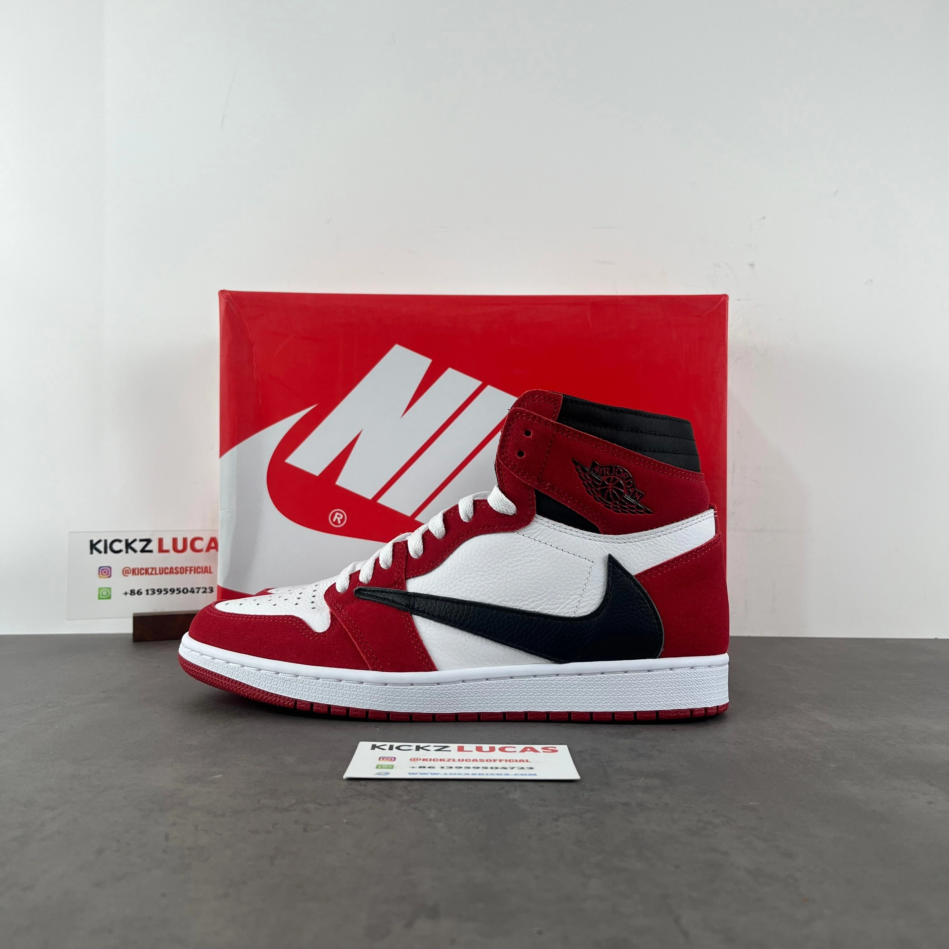 Bright Air Jordan 1 Retro High OG SP Travis Scott Chicago 1572