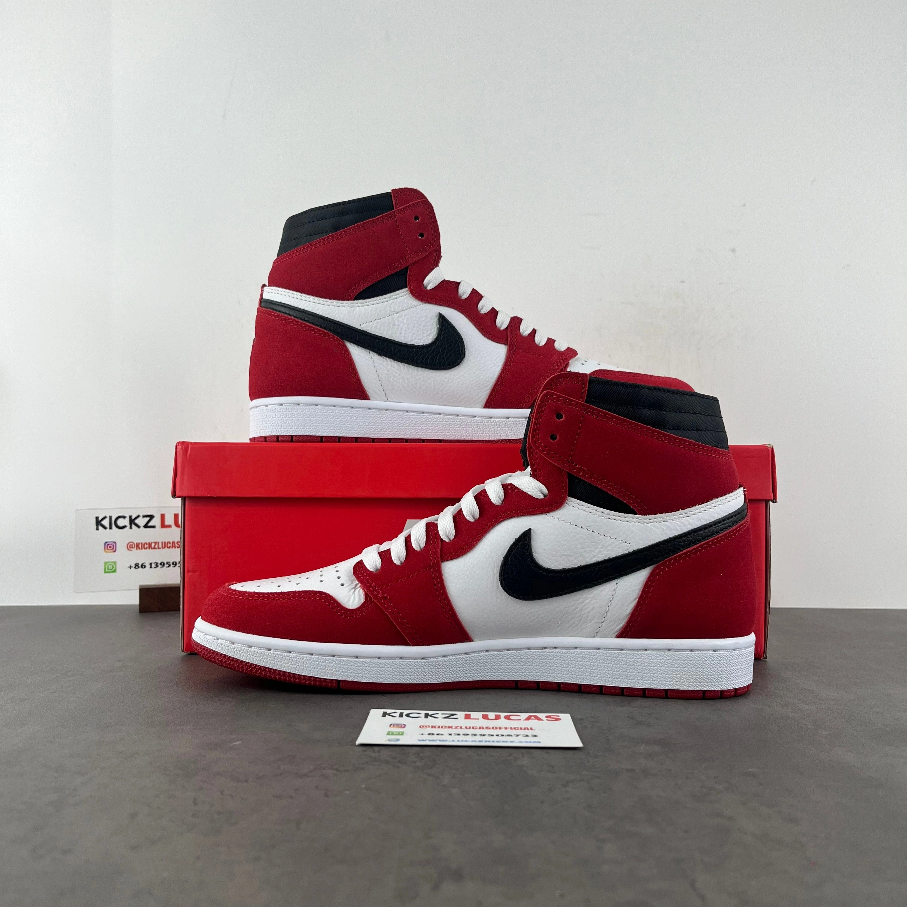 Bright Air Jordan 1 Retro High OG SP Travis Scott Chicago 1572