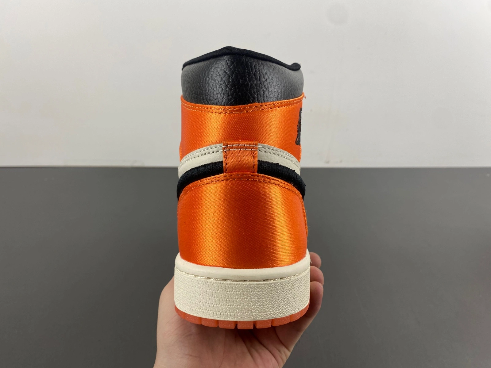 DailyWear Air Jordan 1 Retro High OG Satin Shattered Backboard AV3725- 1363