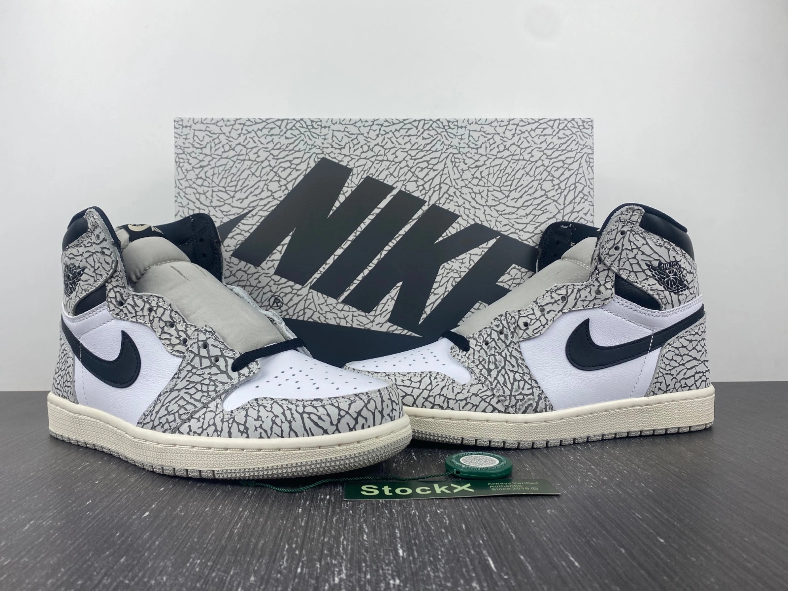 Air Jordan 1 Retro High OG White Cement Style DZ5485- Cozy 1610
