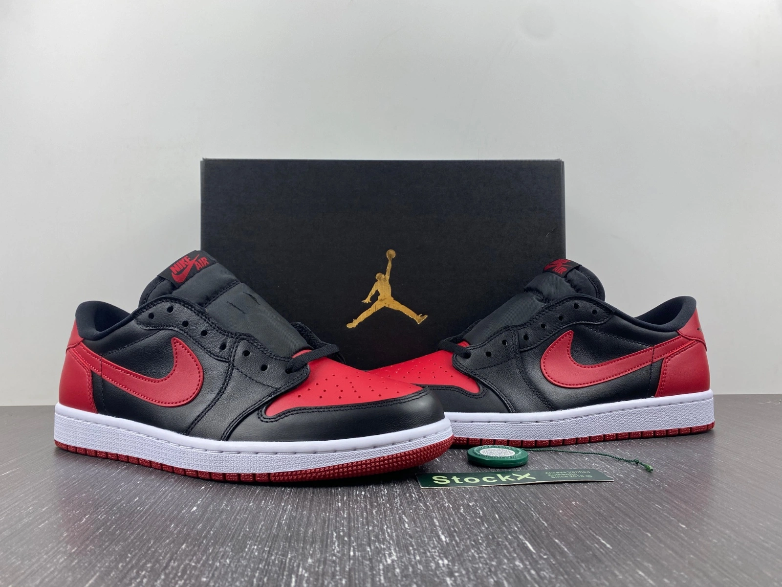 Air Jordan 1 Retro Low Bred 705329- Durable 1548