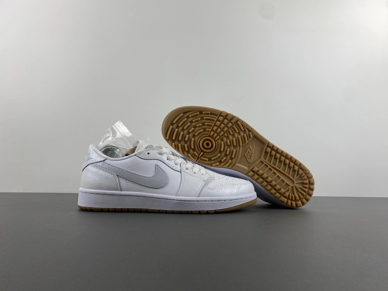 Air Jordan 1 Retro Low Golf White Gum DD9315- UrbanStyle 1399