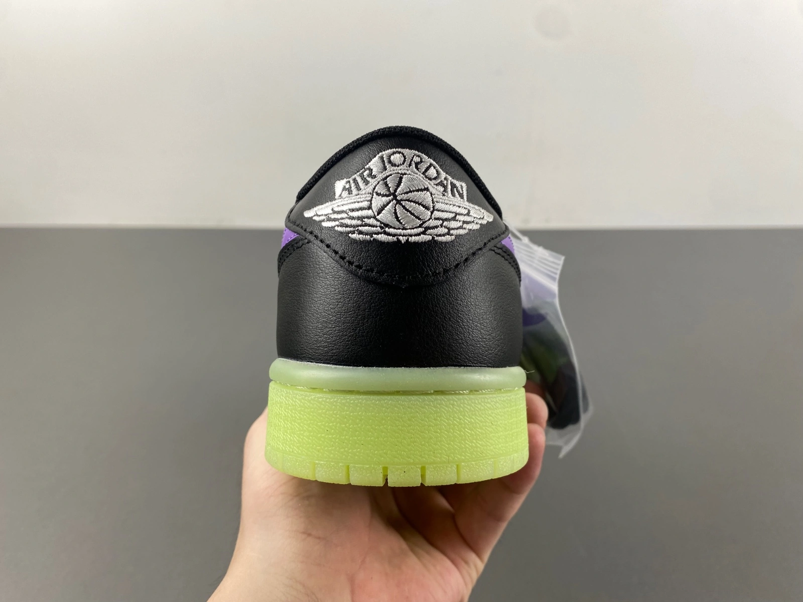 Air Jordan 1 Retro Low OG Black Raspberry HF0410- Trendsetting 1356