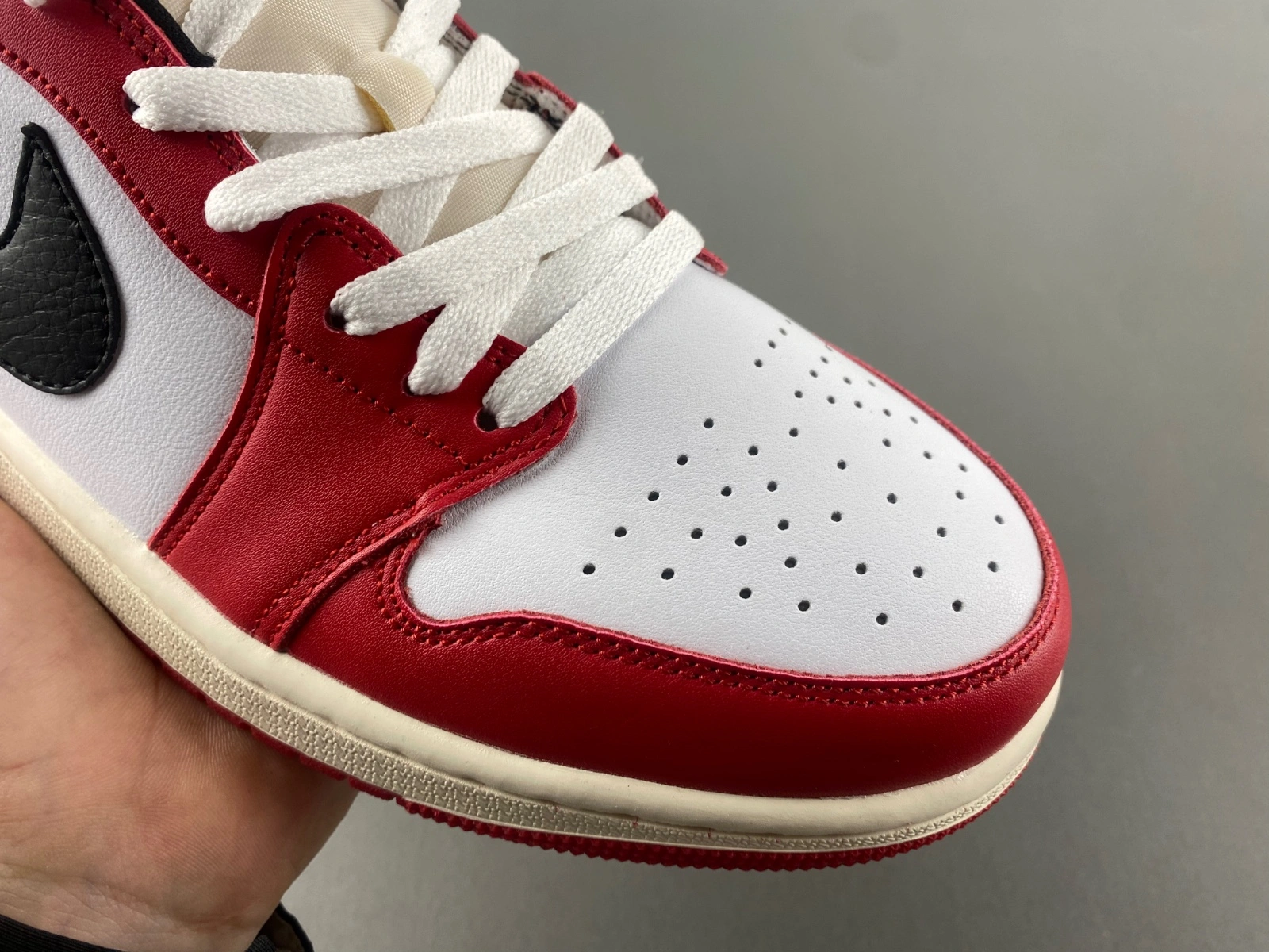 Air Jordan 1 Retro Low OG Chicago HQ6998- Timeless 1345