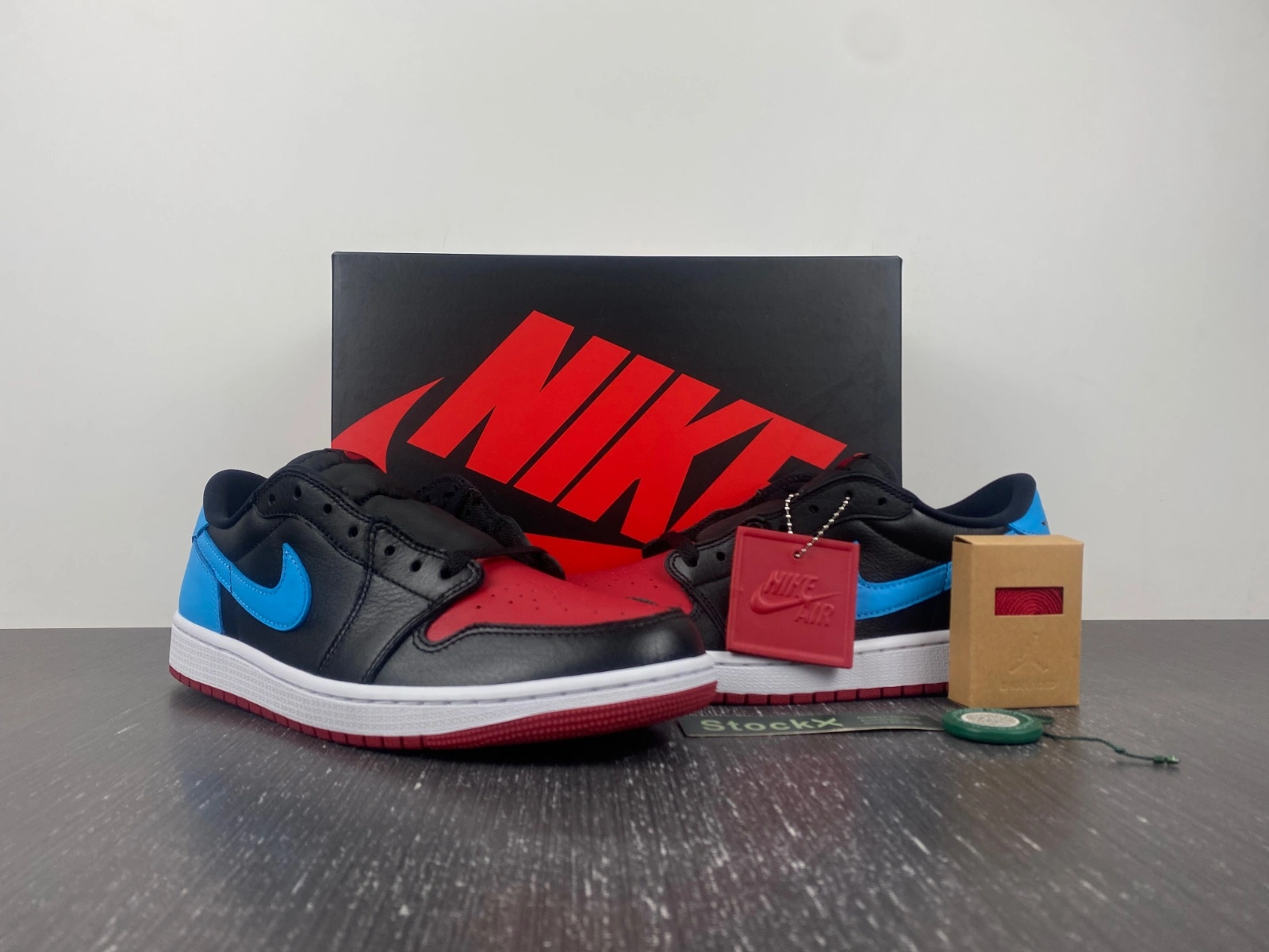 EasyMatch Air Jordan 1 Retro Low OG NC to Chi CZ0775- 1507