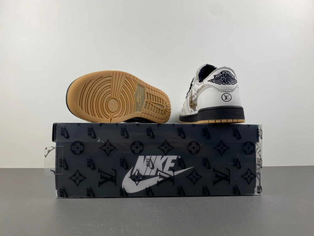 Trendy Air Jordan 1 Retro Low OG SP Travis Scott L*V 1334