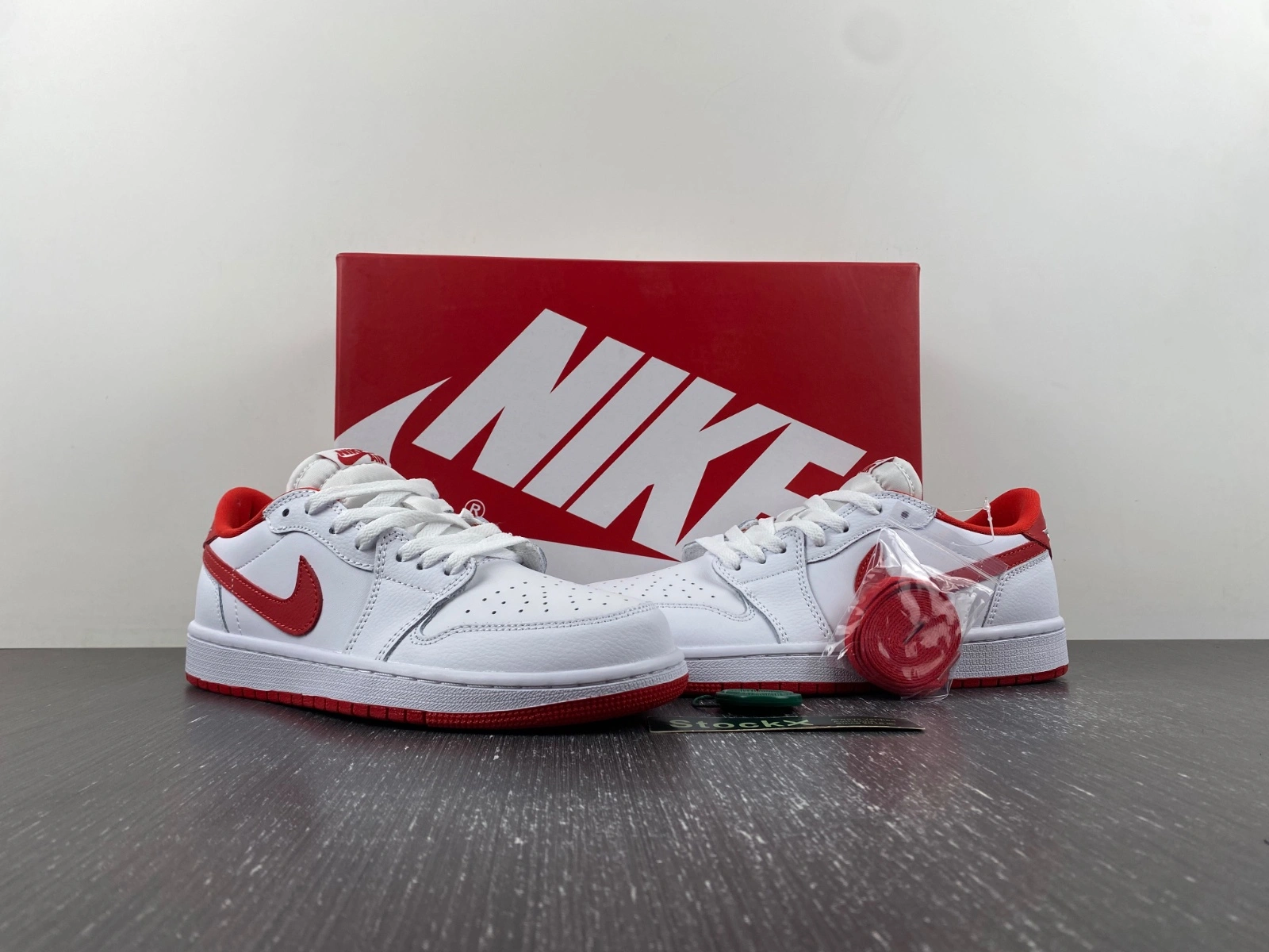 Air Jordan 1 Retro Low OG University Red CZ0790- Trendsetting 1456