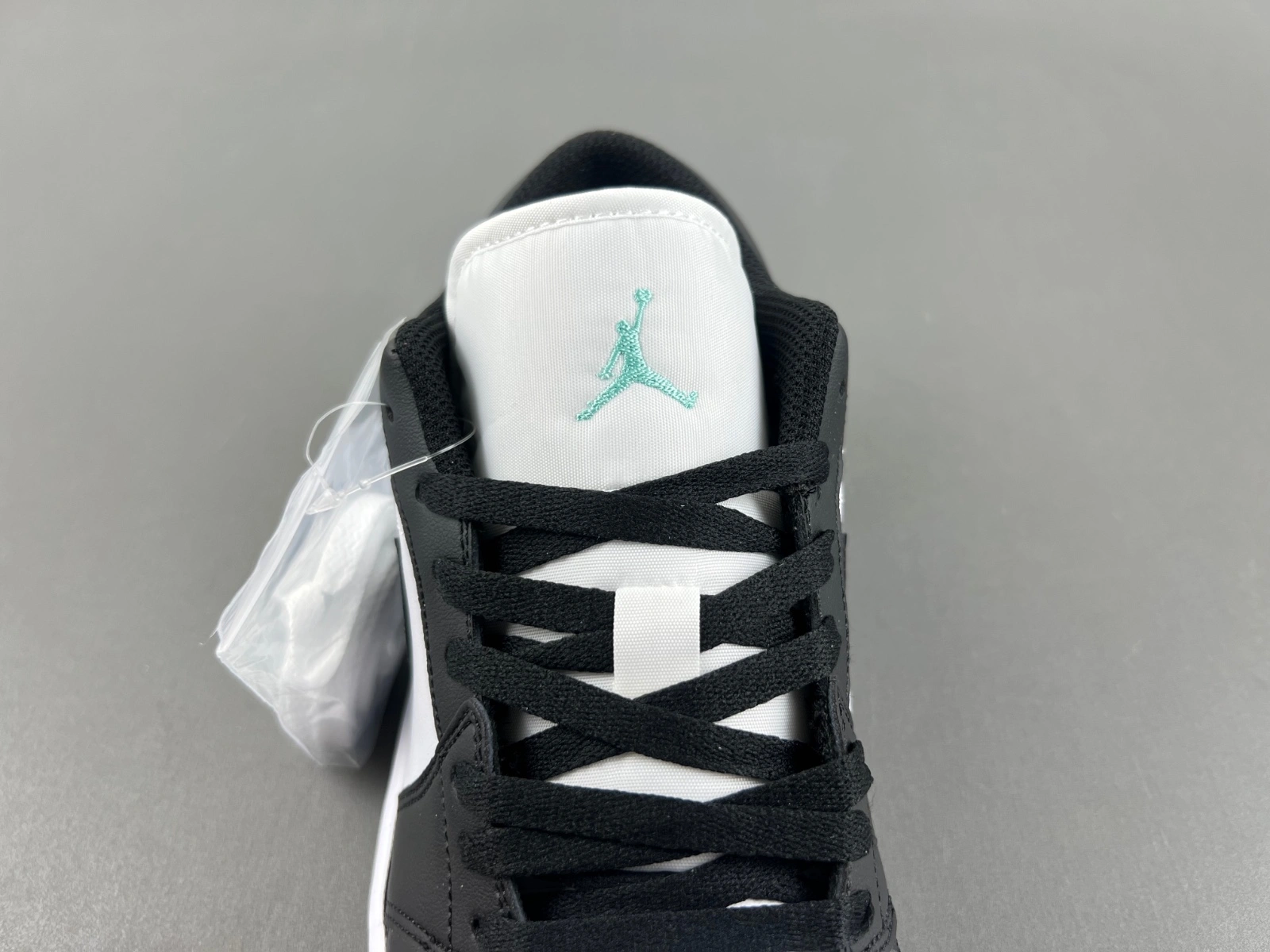 GoAnywhere Air Jordan 1 Retro Low Panda 5553558- 1343