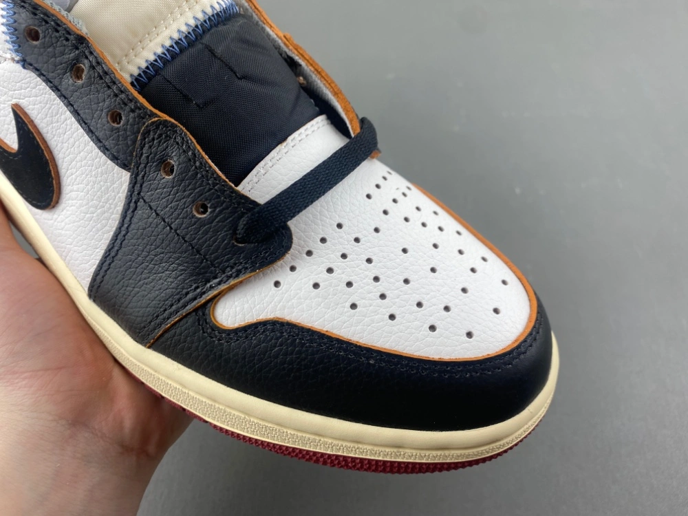 Air Jordan 1 Retro Low Union Los Angeles Black Toe SmoothTexture 1321