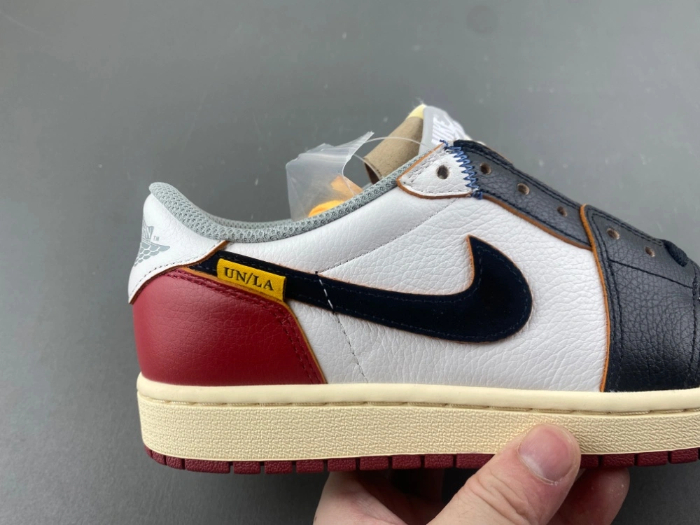 Air Jordan 1 Retro Low Union Los Angeles Black Toe SmoothTexture 1321