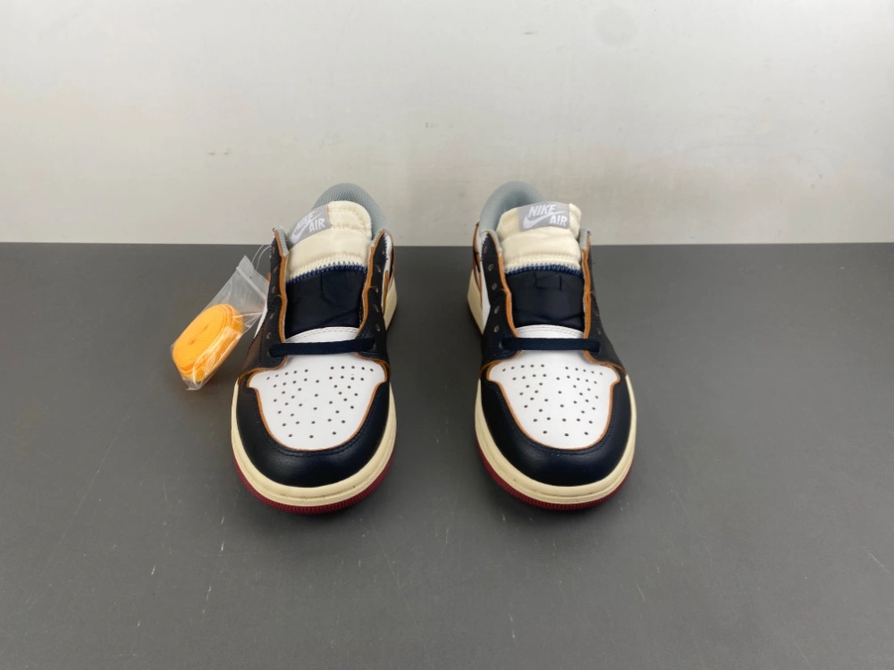 Air Jordan 1 Retro Low Union Los Angeles Black Toe SmoothTexture 1321