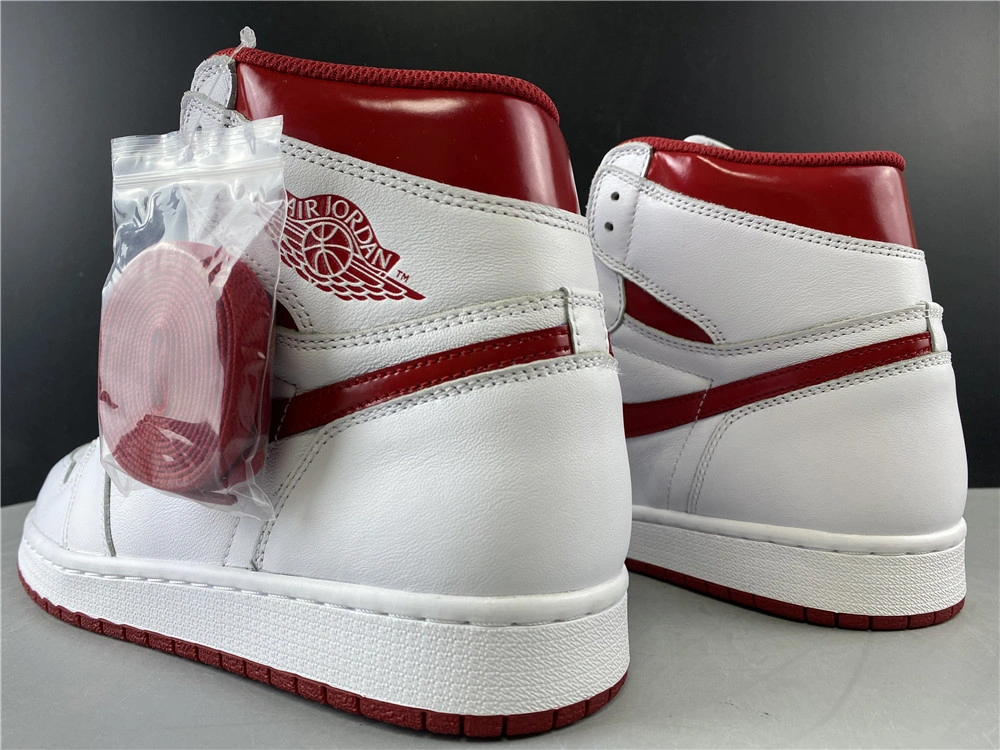 Air Jordan 1 Retro Metallic Red 555088- UrbanStyle 1781