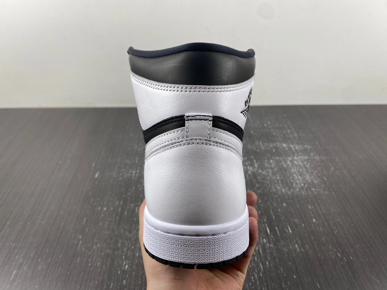 Vibrant Air Jordan 1 Retro Reverse Panda DZ5485- 1438