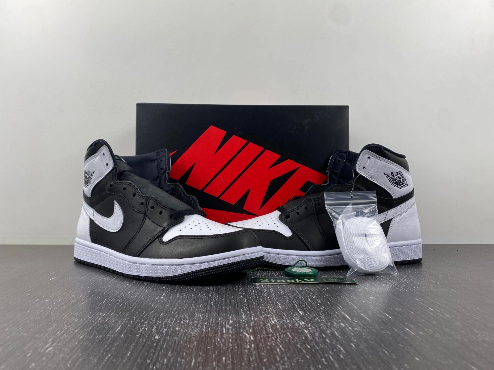 Vibrant Air Jordan 1 Retro Reverse Panda DZ5485- 1438