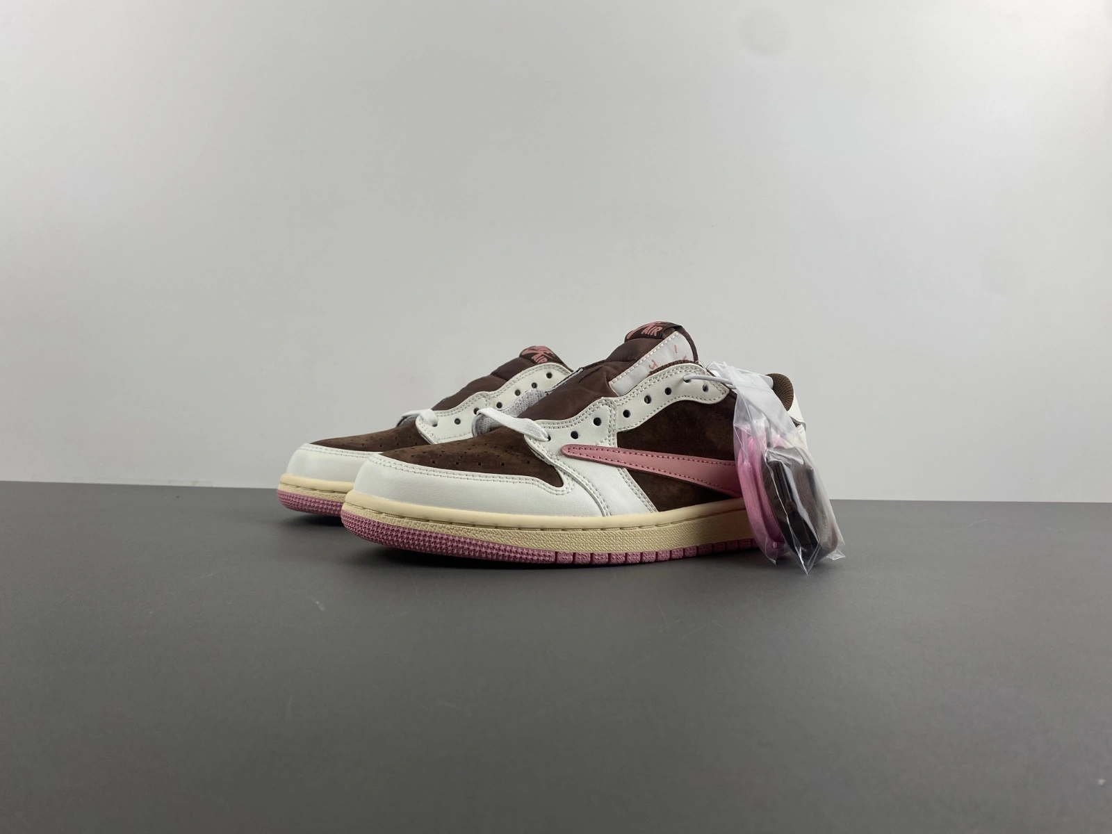 Stylish Air Jordan 1 Travis Scott Coffee Pink DZ4137 - 1394