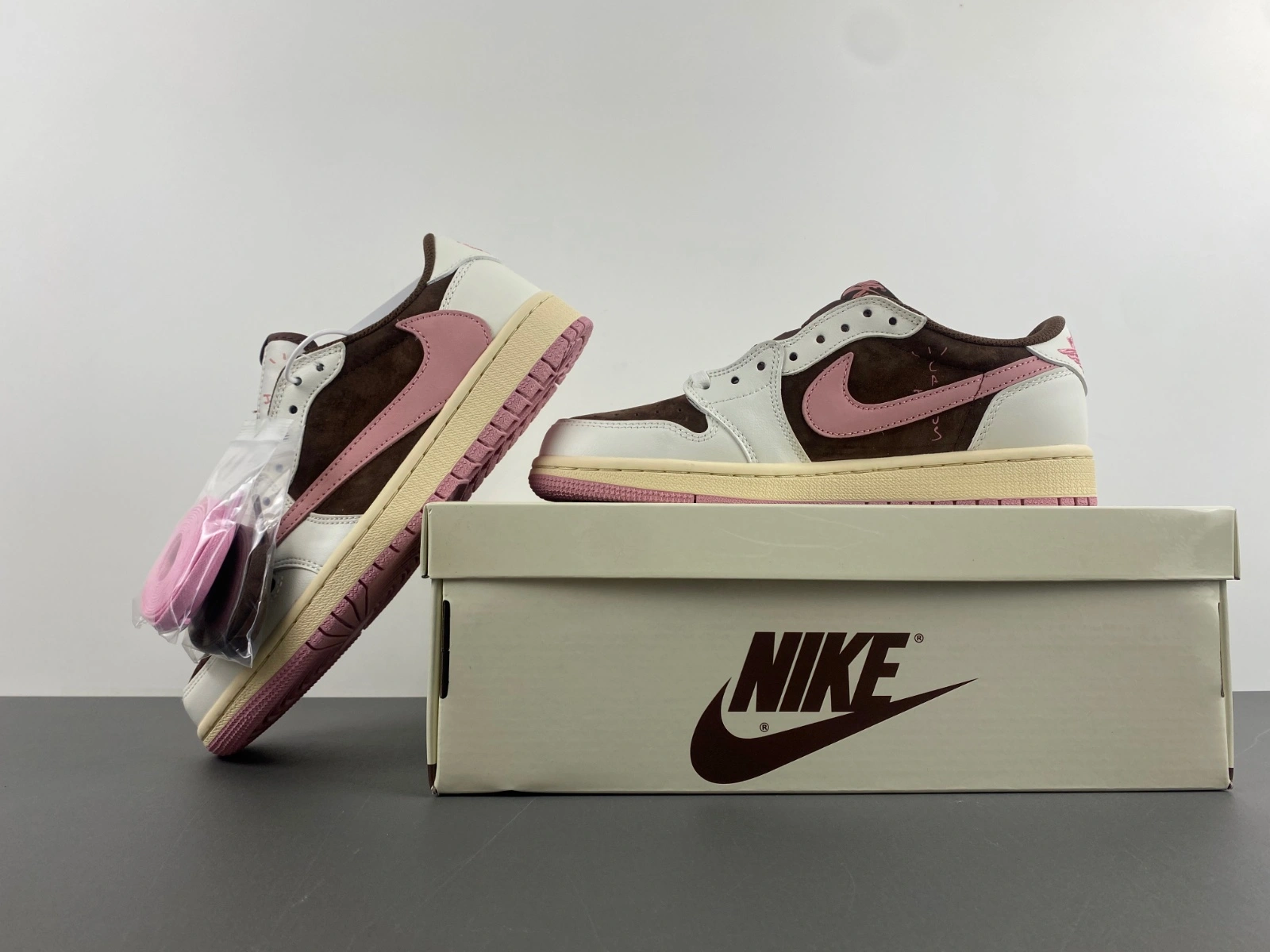 Stylish Air Jordan 1 Travis Scott Coffee Pink DZ4137 - 1394