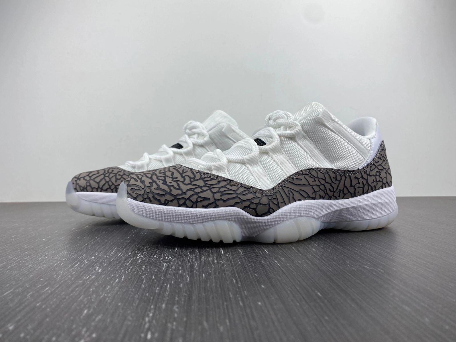 Air Jordan 11 Low Grey Crack AV2187- TravelReady 2191