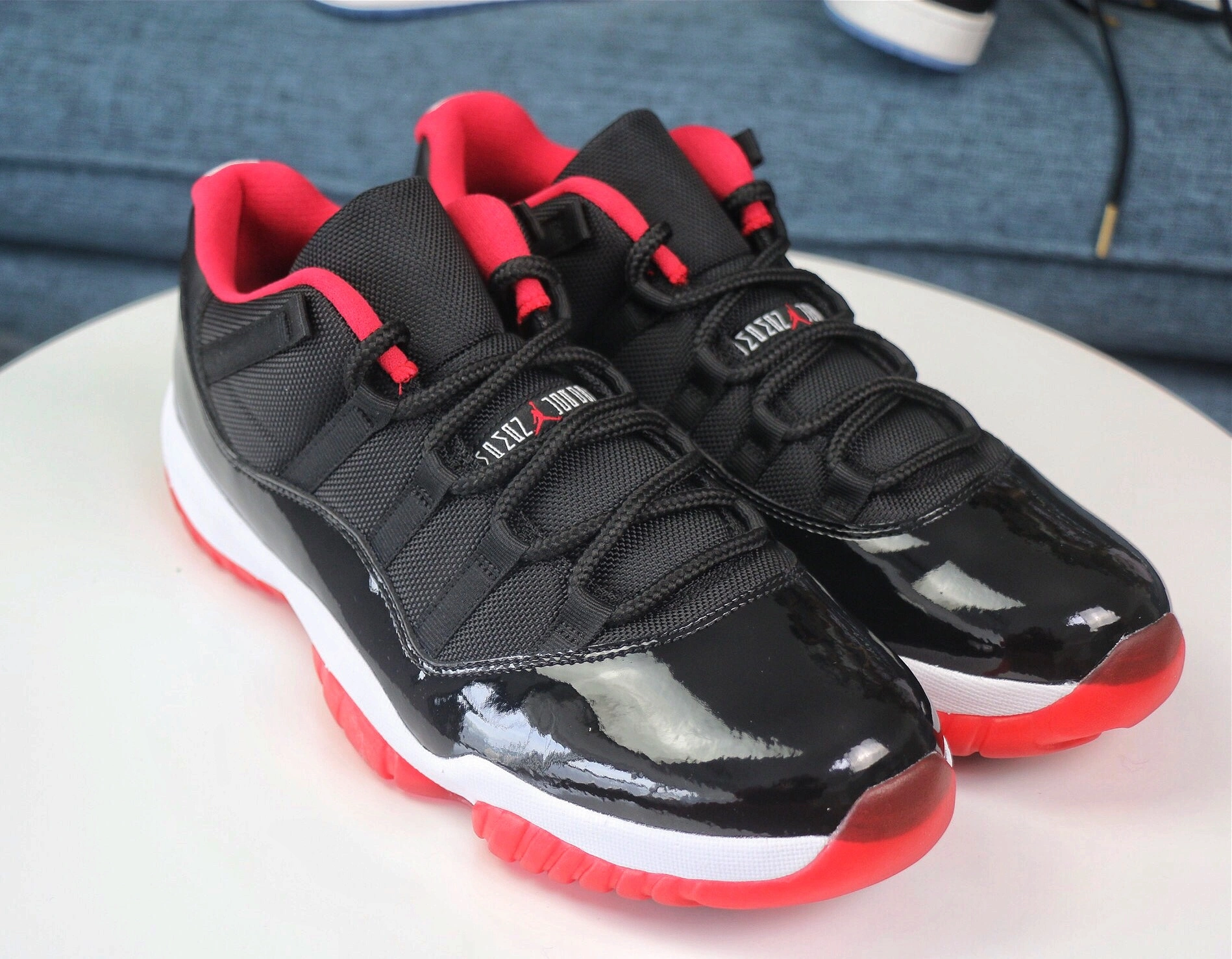 Air Jordan 11 Retro Low Bred 528895- Snug 2207